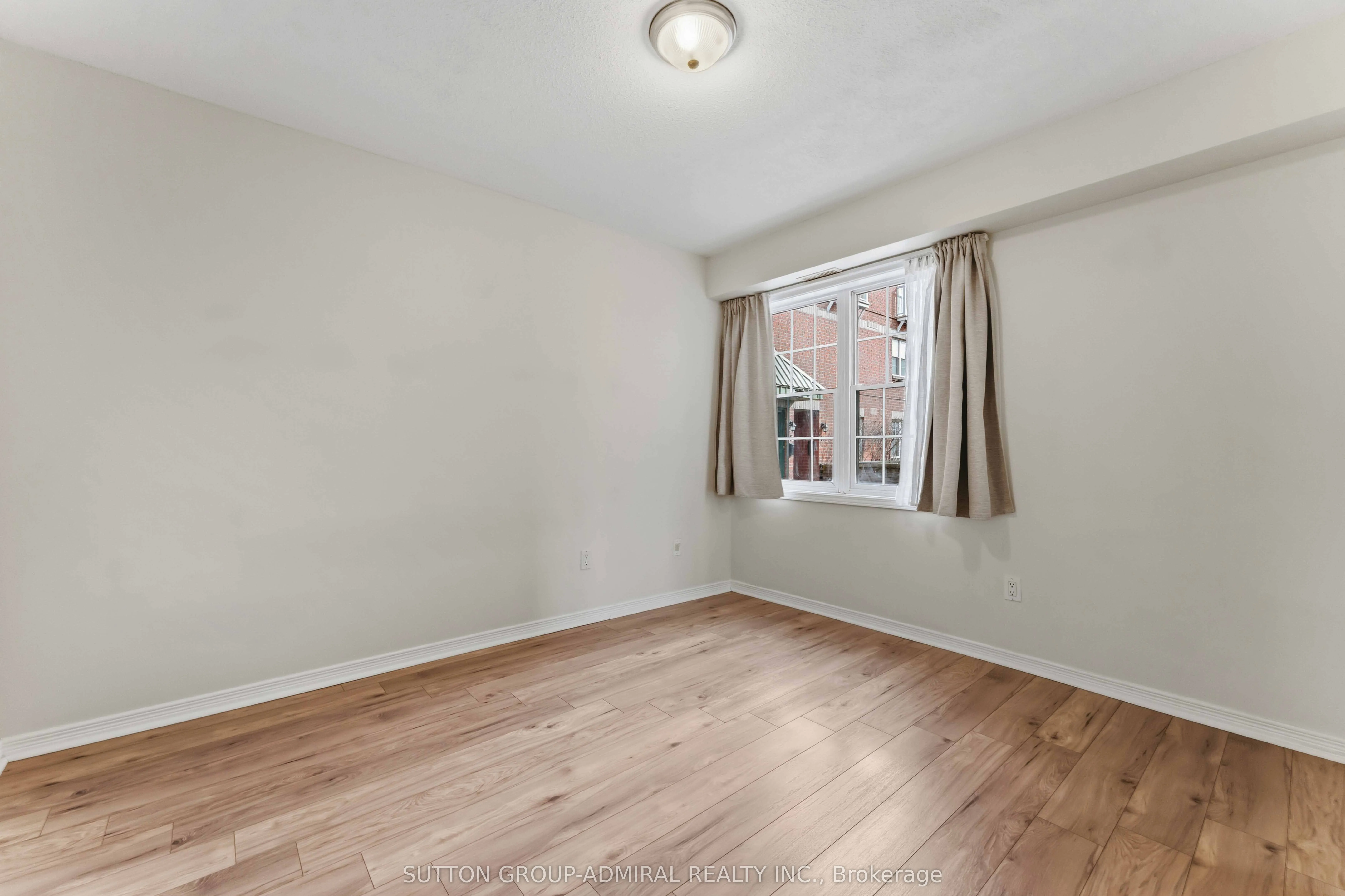 130 ROCHESTER Street #9