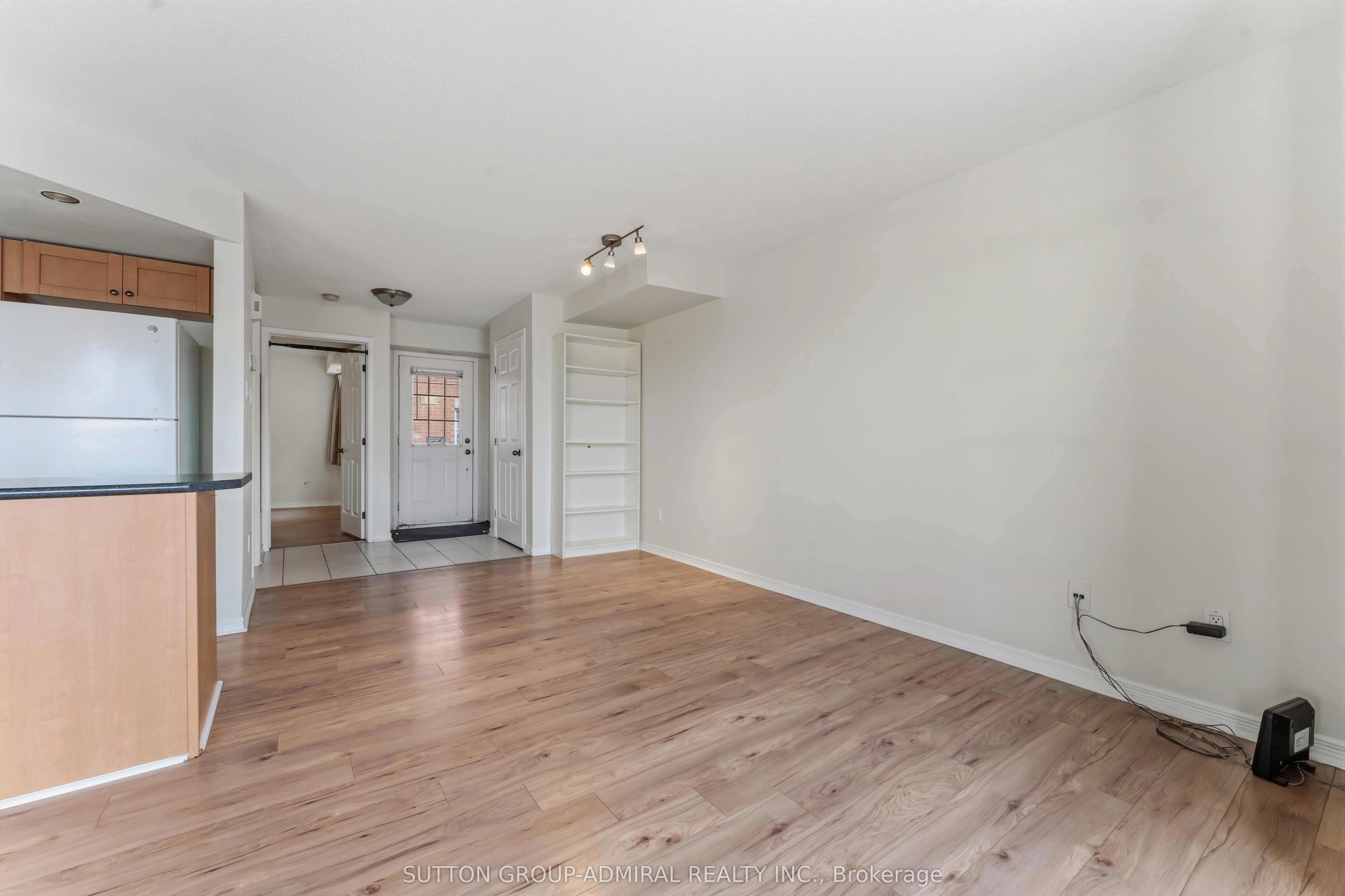 130 ROCHESTER Street #9