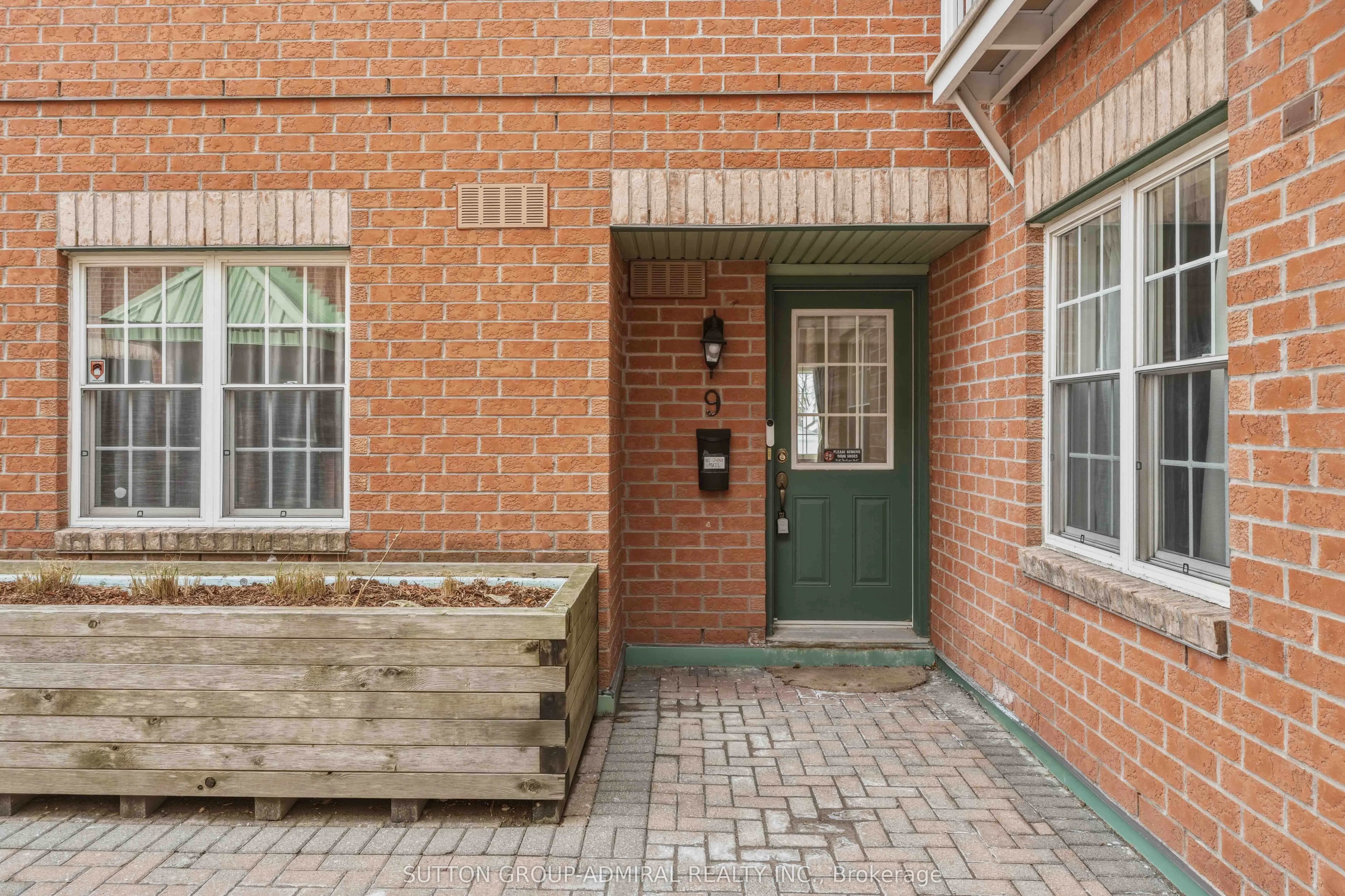 130 ROCHESTER Street #9
