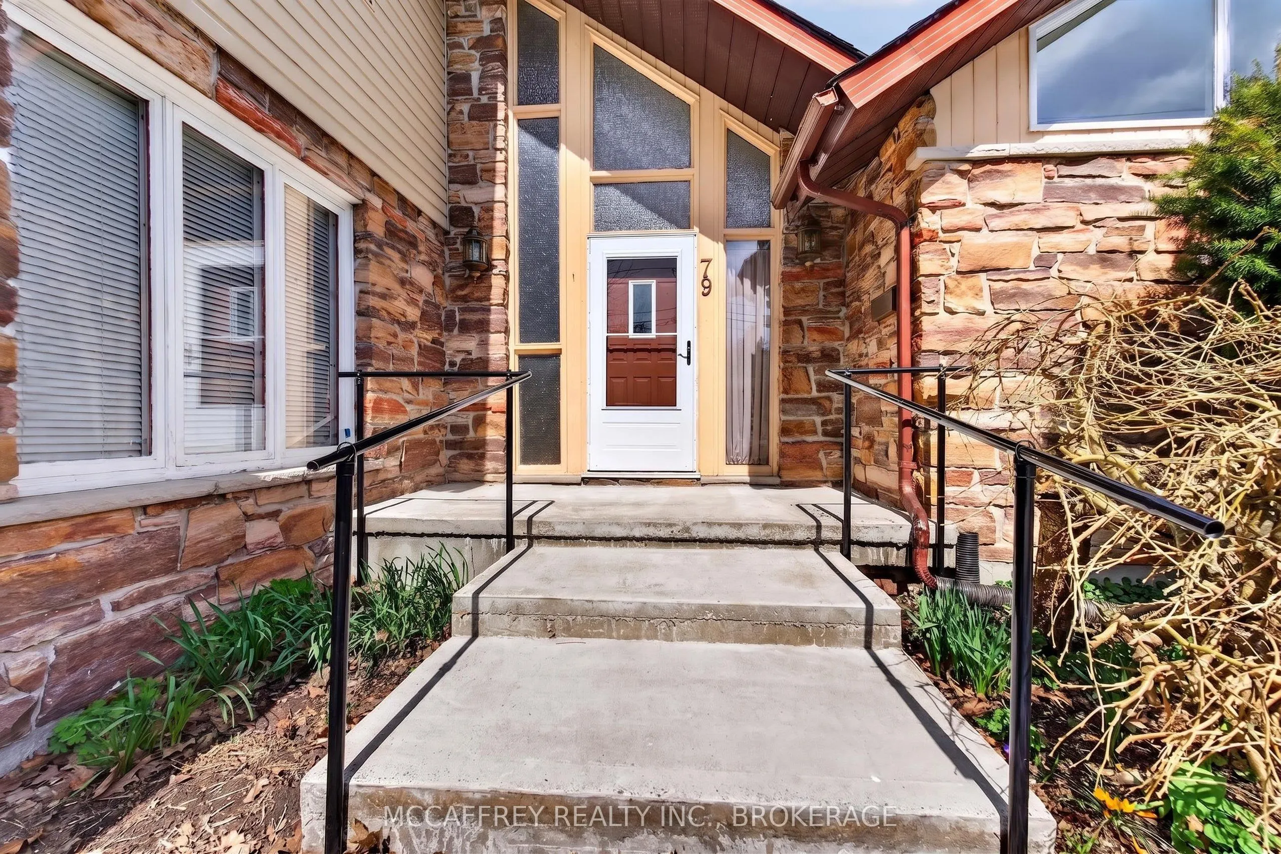 79 River Road