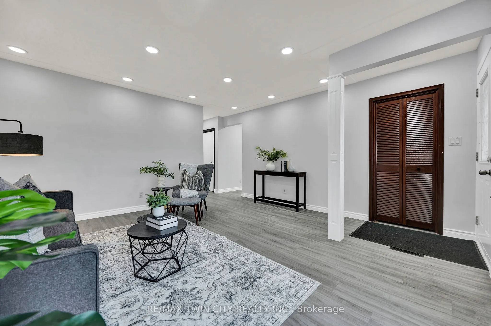246 Hillcrest Road