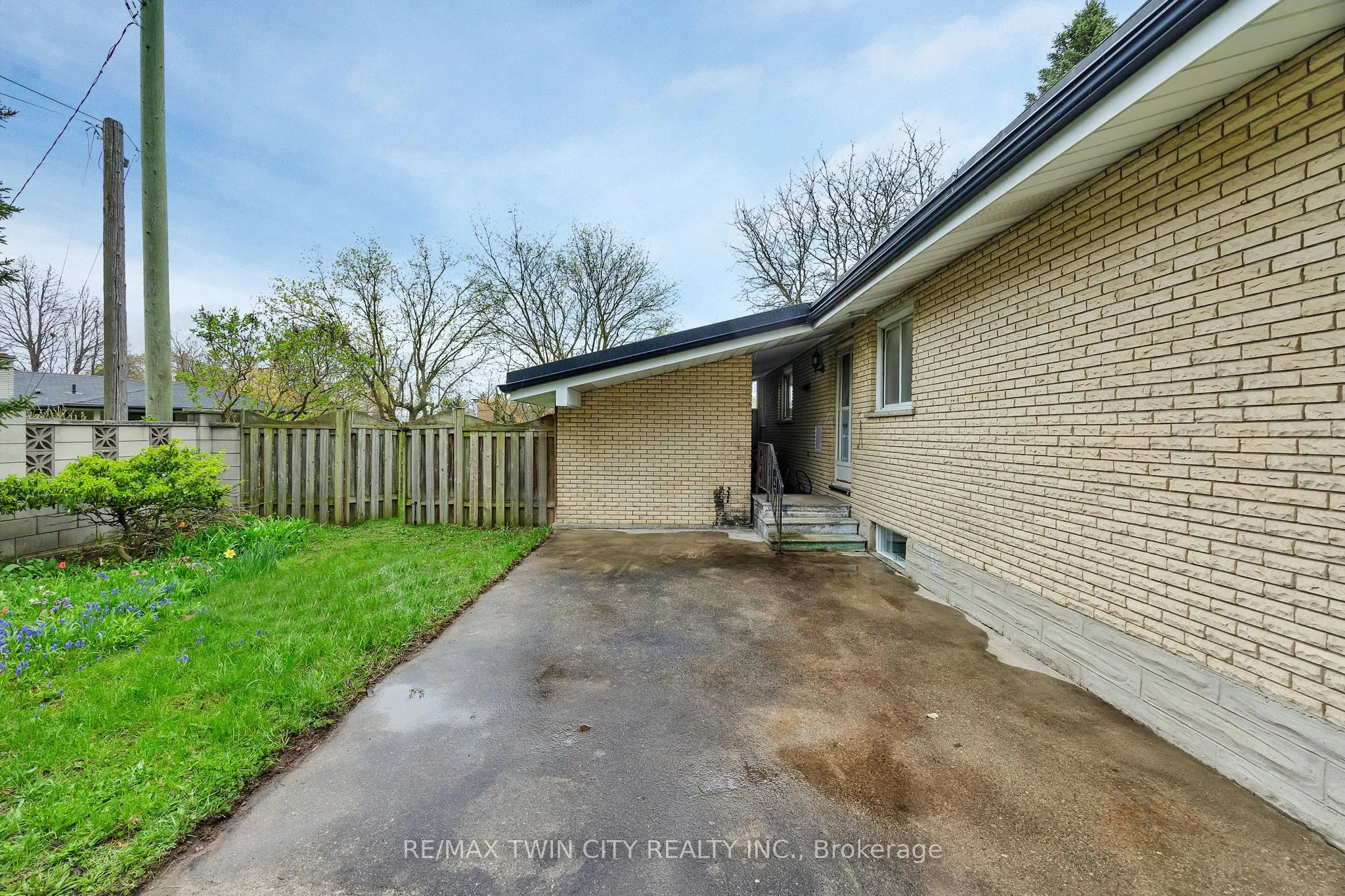246 Hillcrest Road