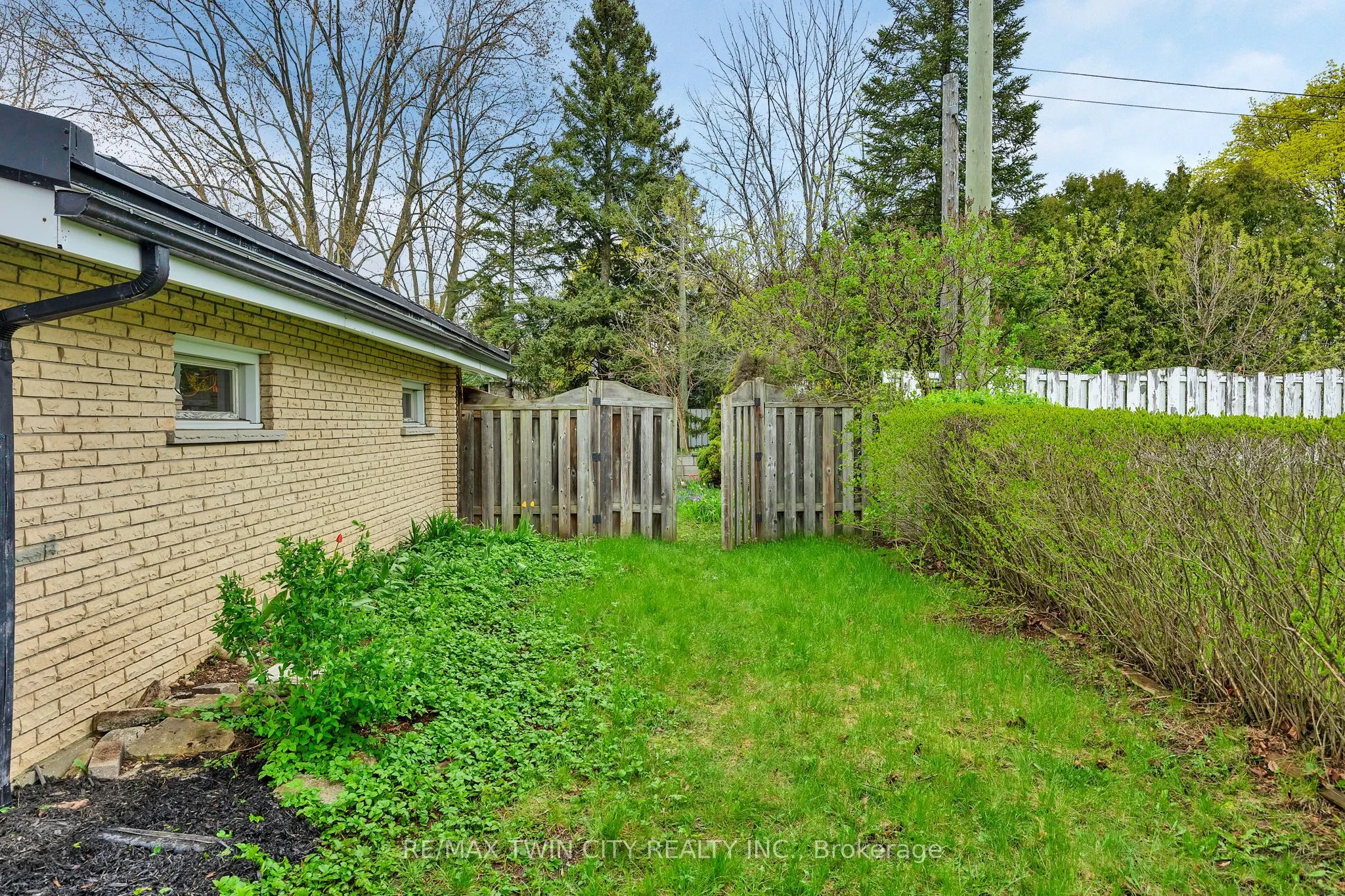 246 Hillcrest Road