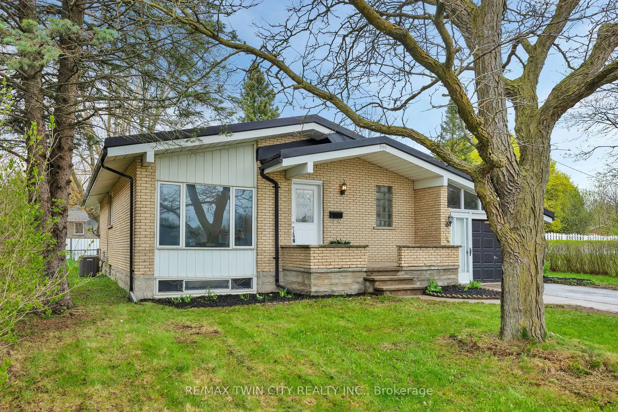 246 Hillcrest Road