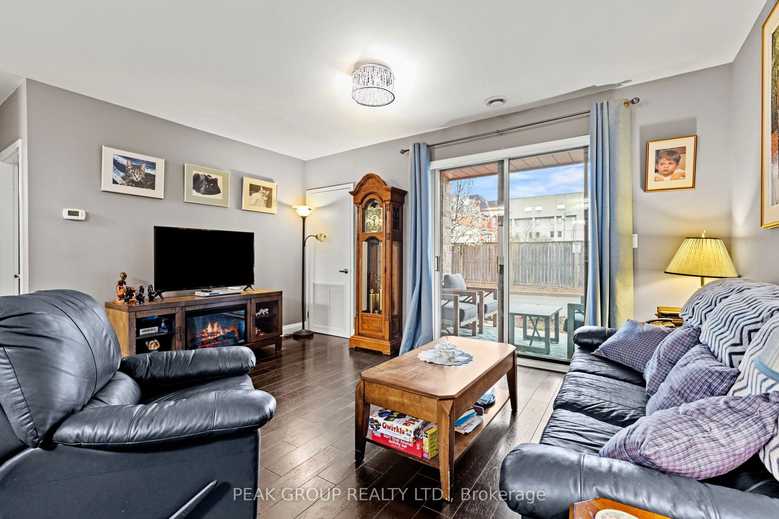 26 Wellington Street #106