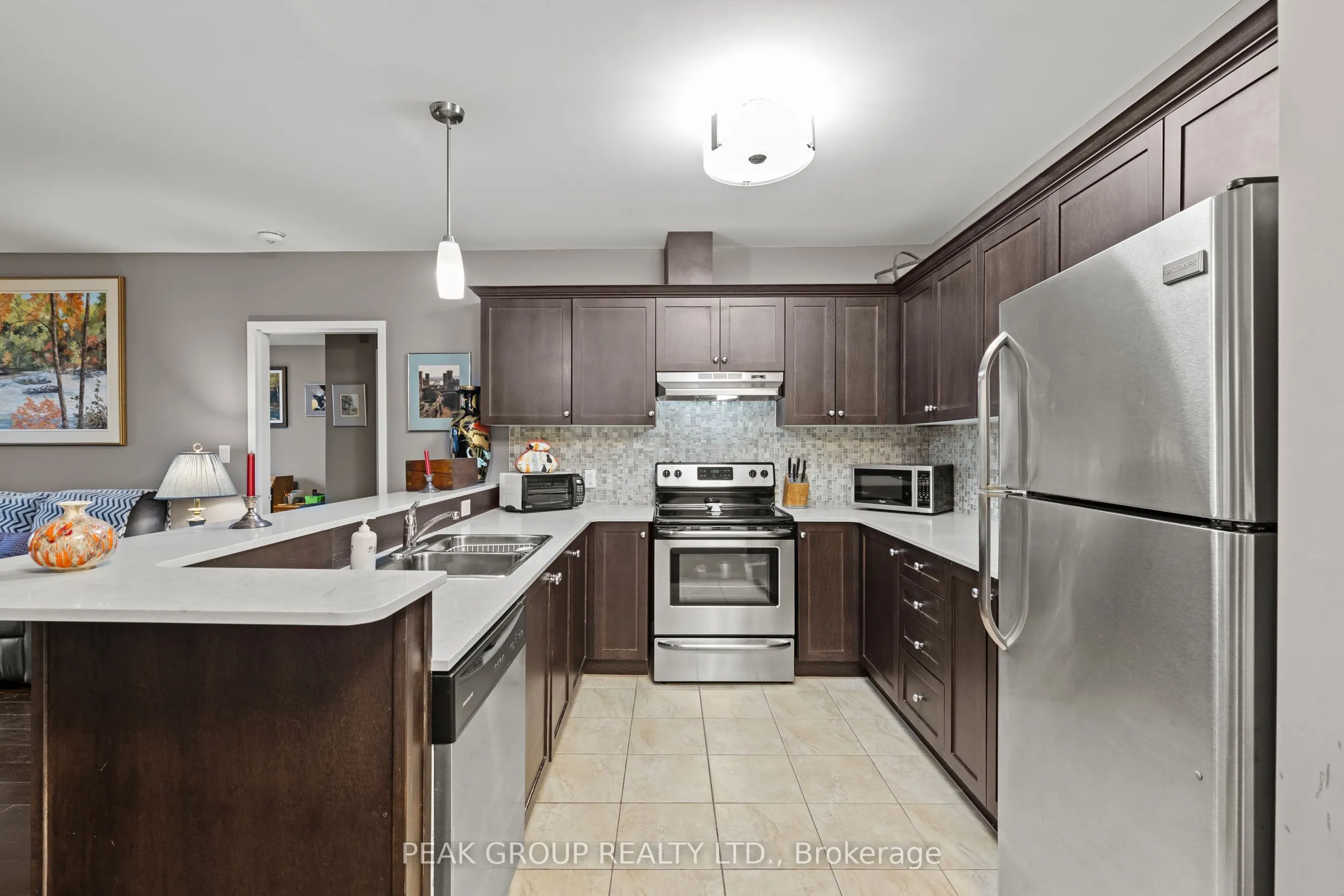 26 Wellington Street #106