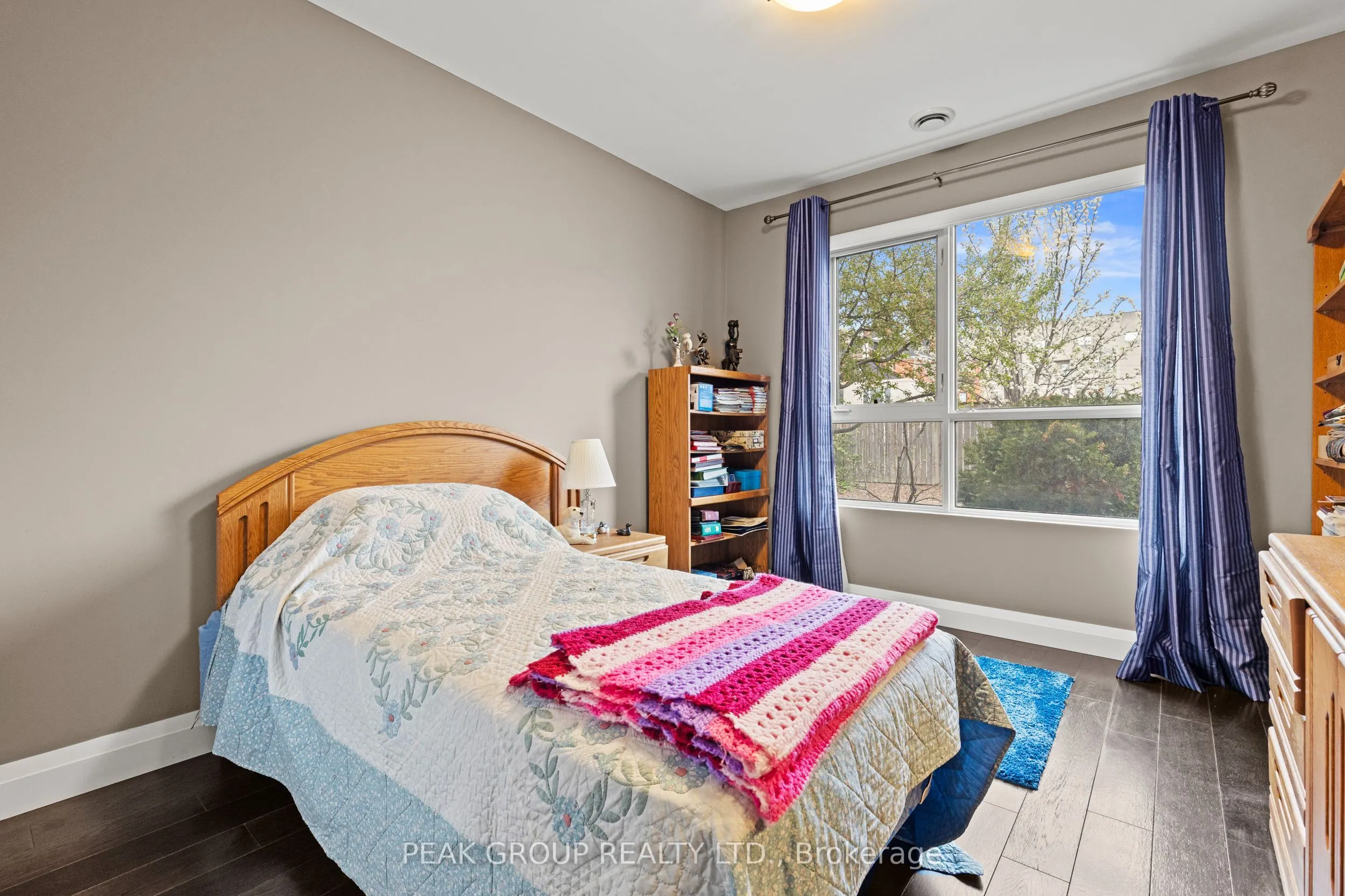 26 Wellington Street #106