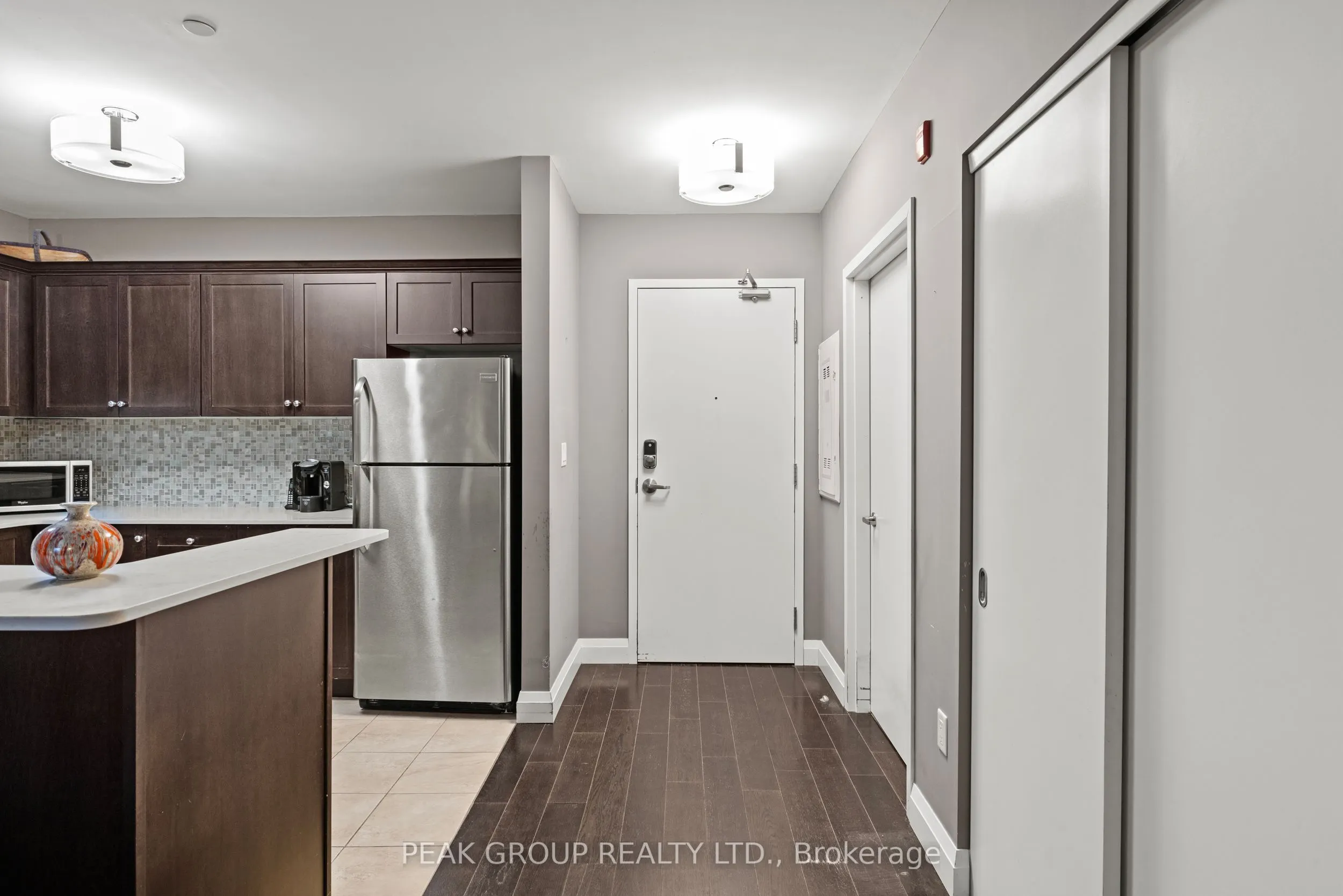 26 Wellington Street #106