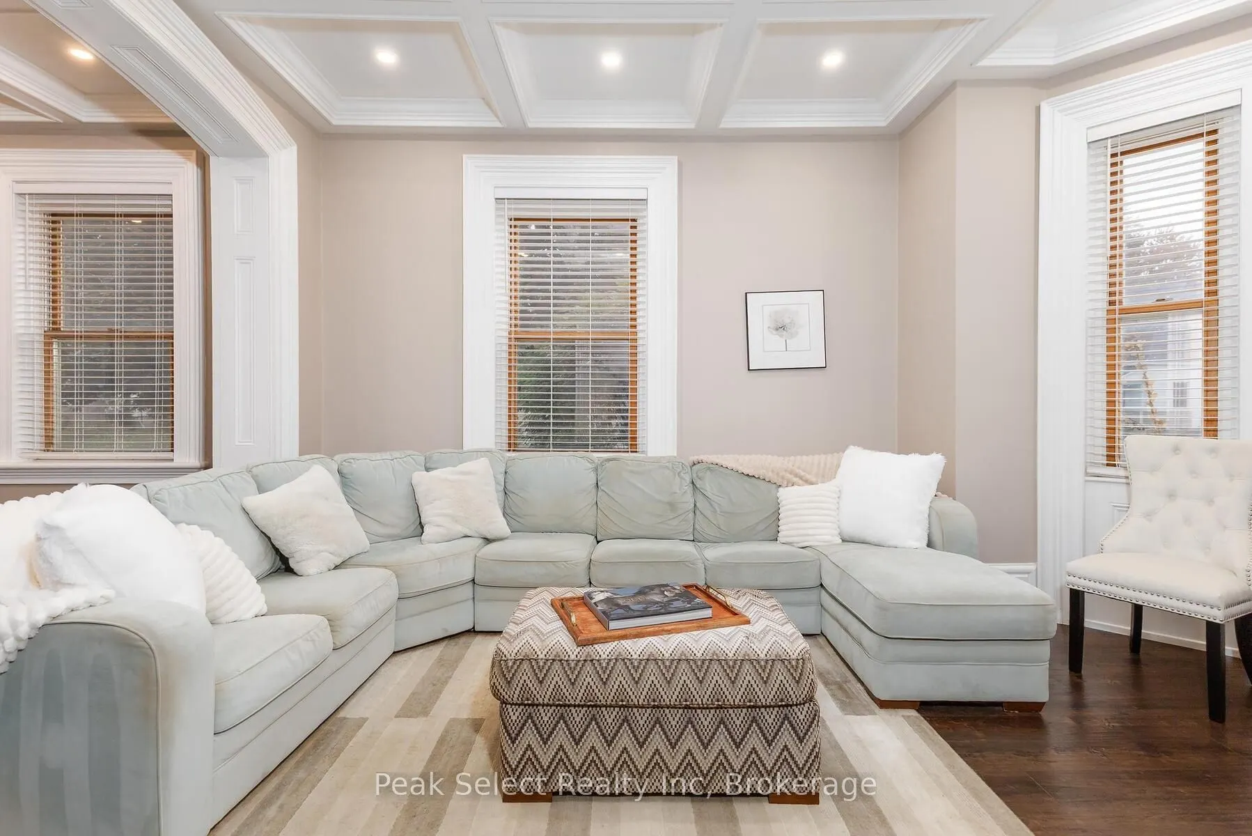 382 Queen Street E
