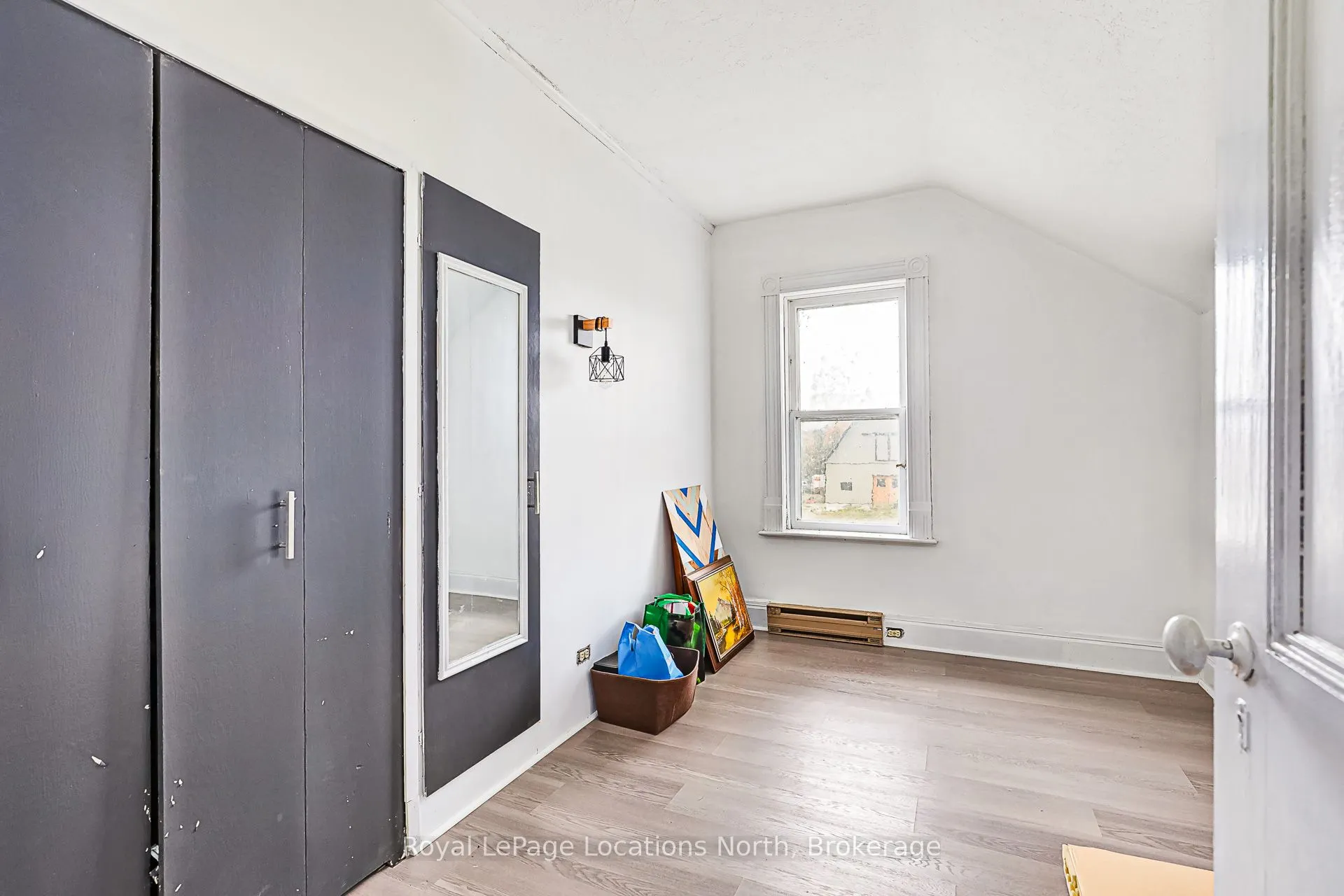 137662 Grey Rd 12 Road