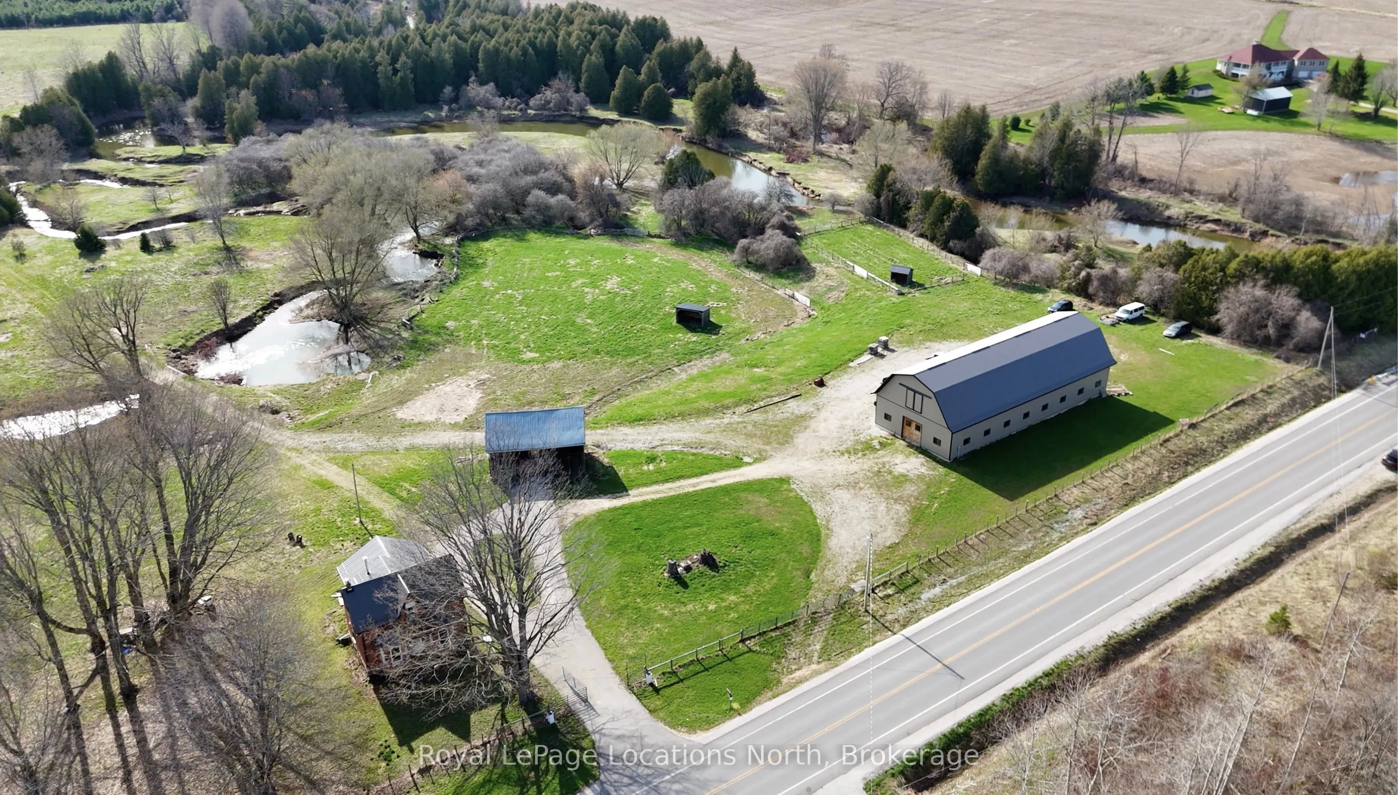 137662 Grey Rd 12 Road