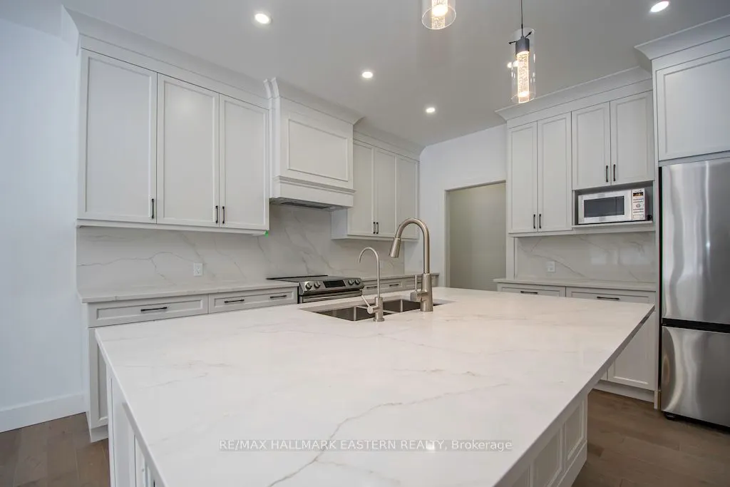 11 Maplewood Court
