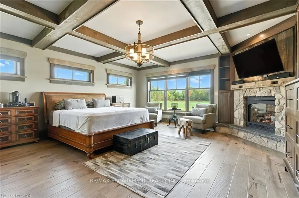 437 6th Concession Road E