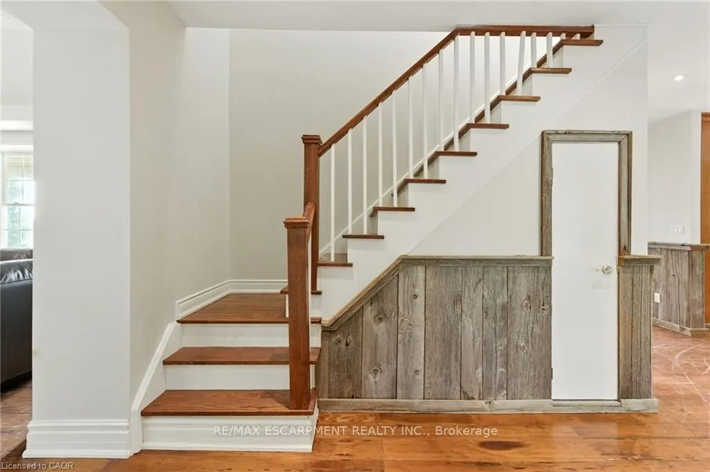 437 6th Concession Road E