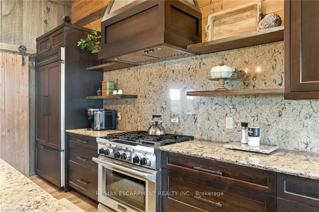 437 6th Concession Road E