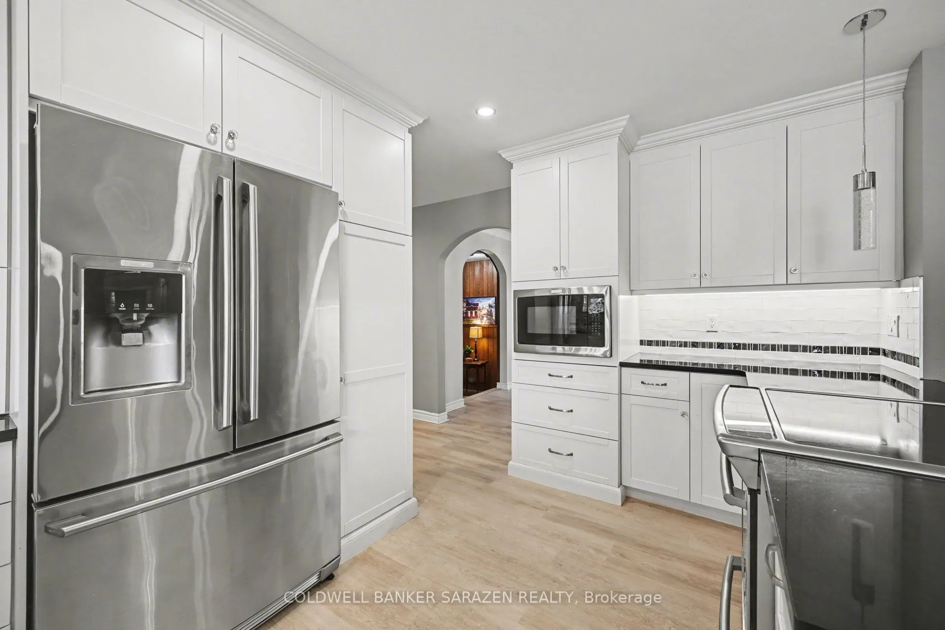 31 Daniel Street S