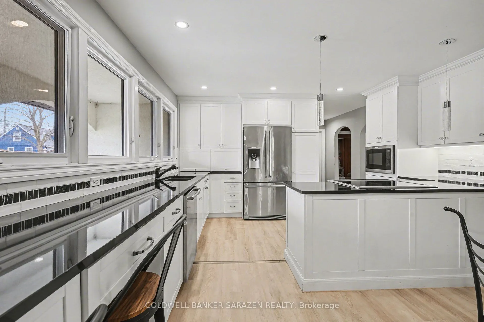 31 Daniel Street S
