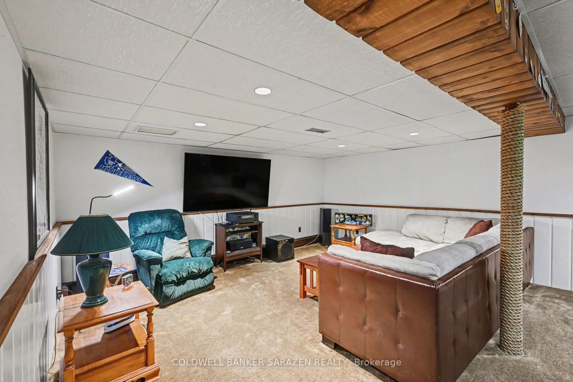 31 Daniel Street S
