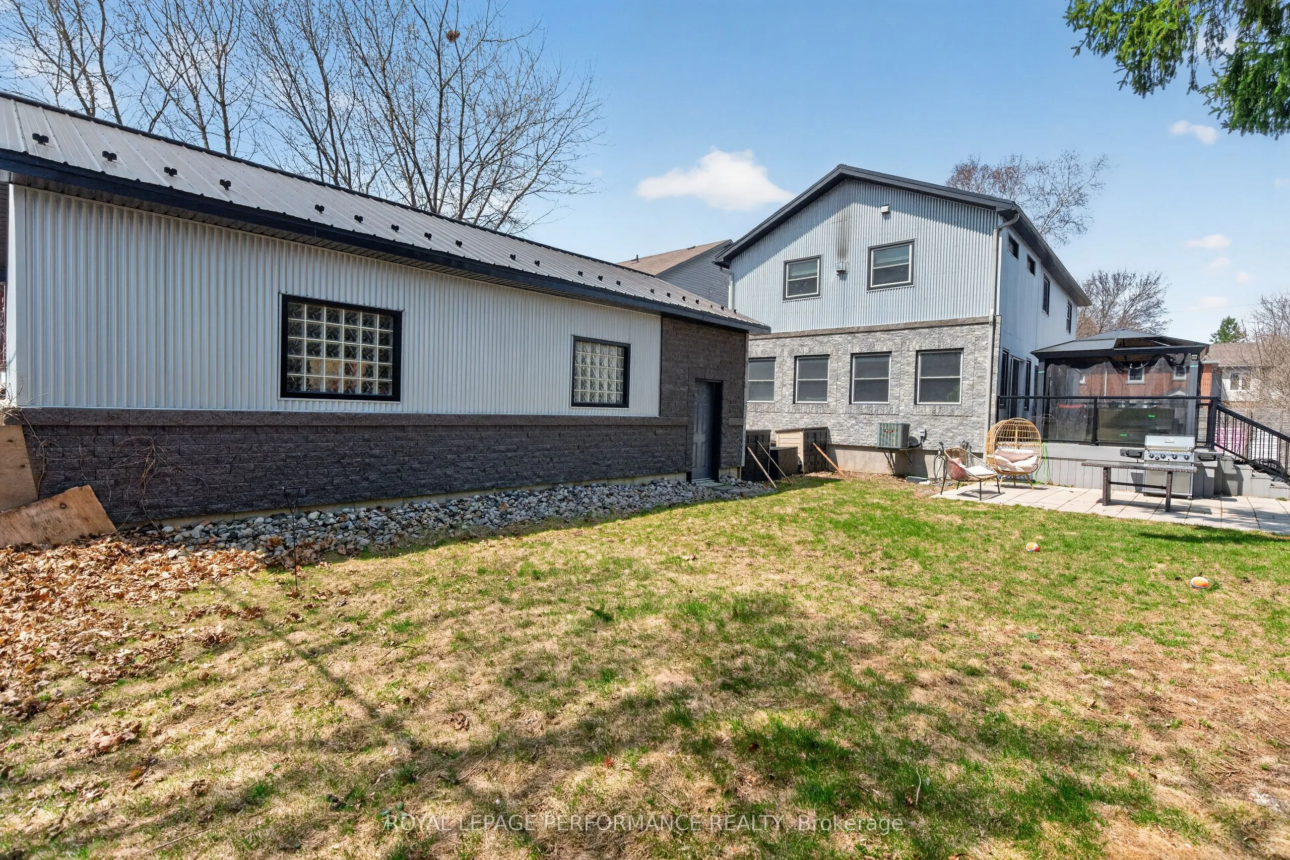 324 Duncairn Avenue