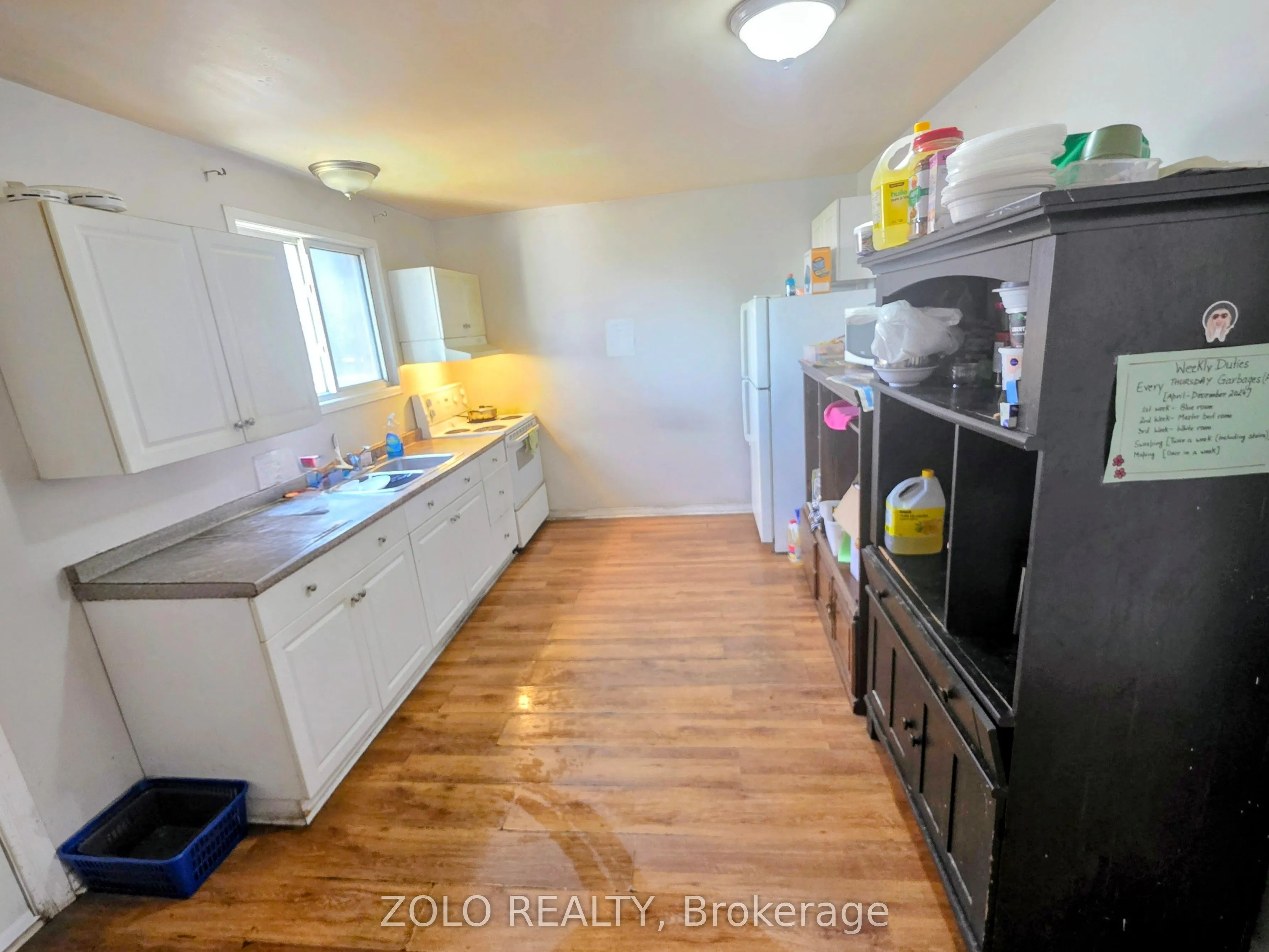 90 Rosemund Crescent #35