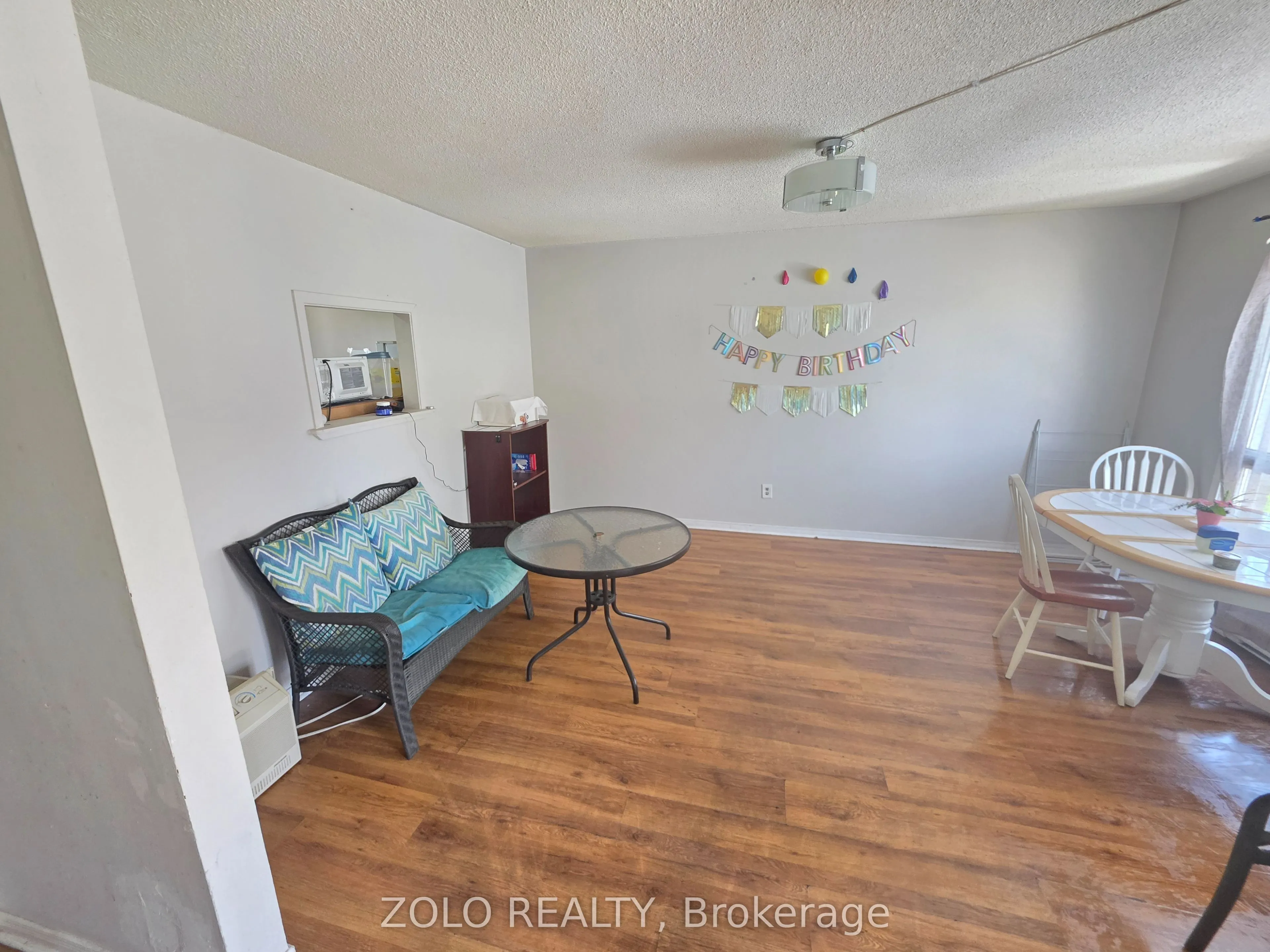 90 Rosemund Crescent #35