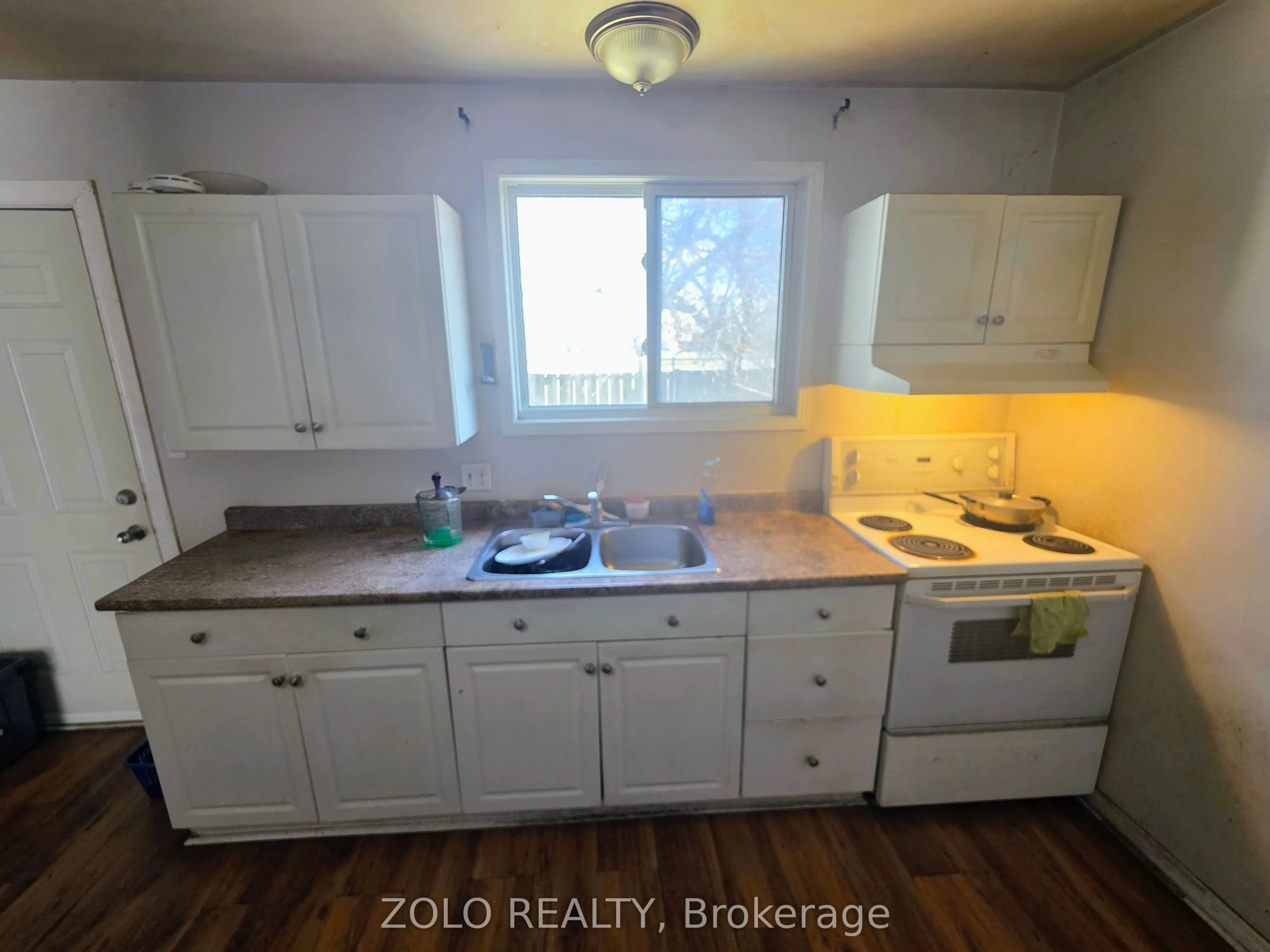 90 Rosemund Crescent #35