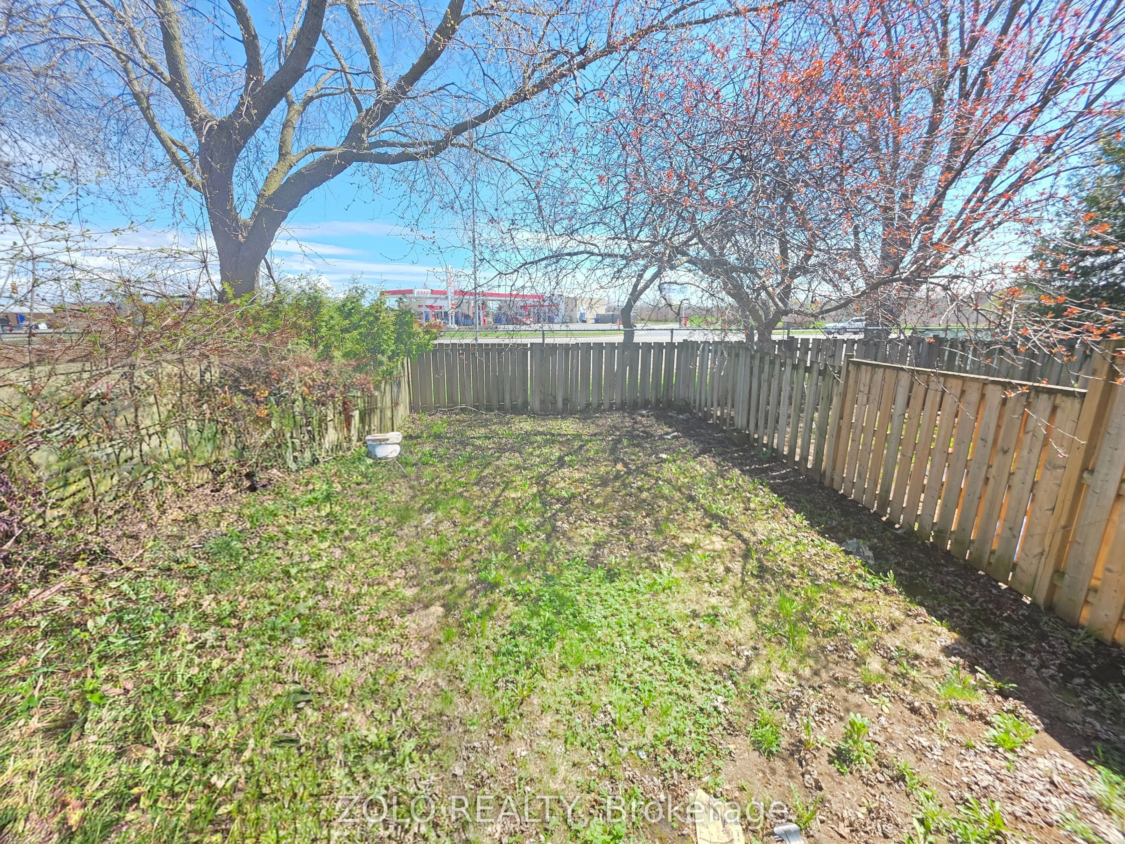 90 Rosemund Crescent #35