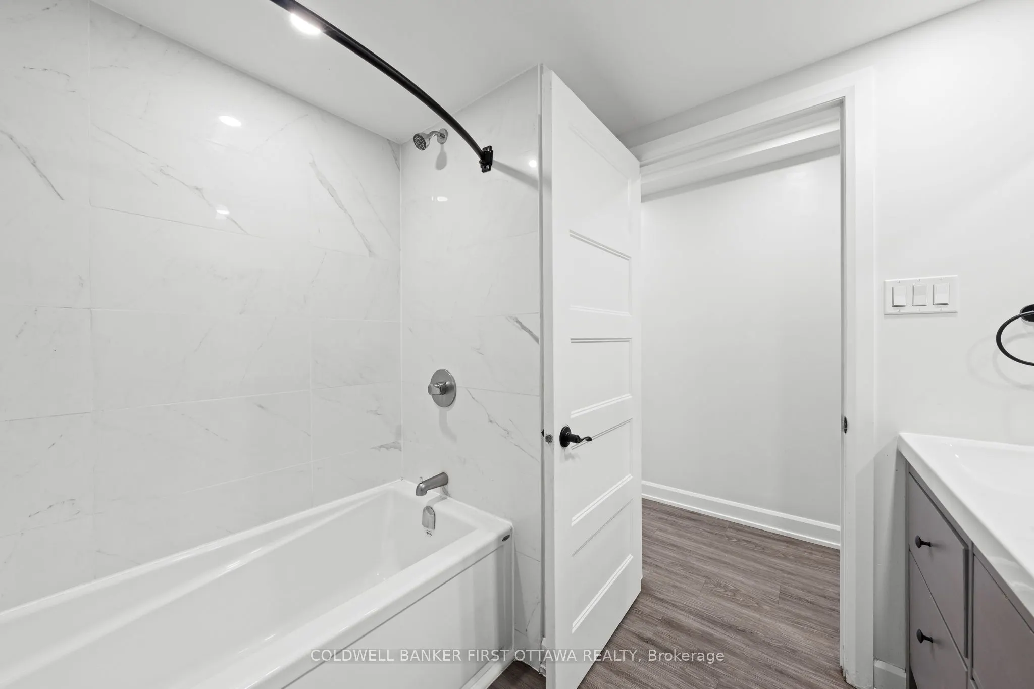 351 Amiens Street