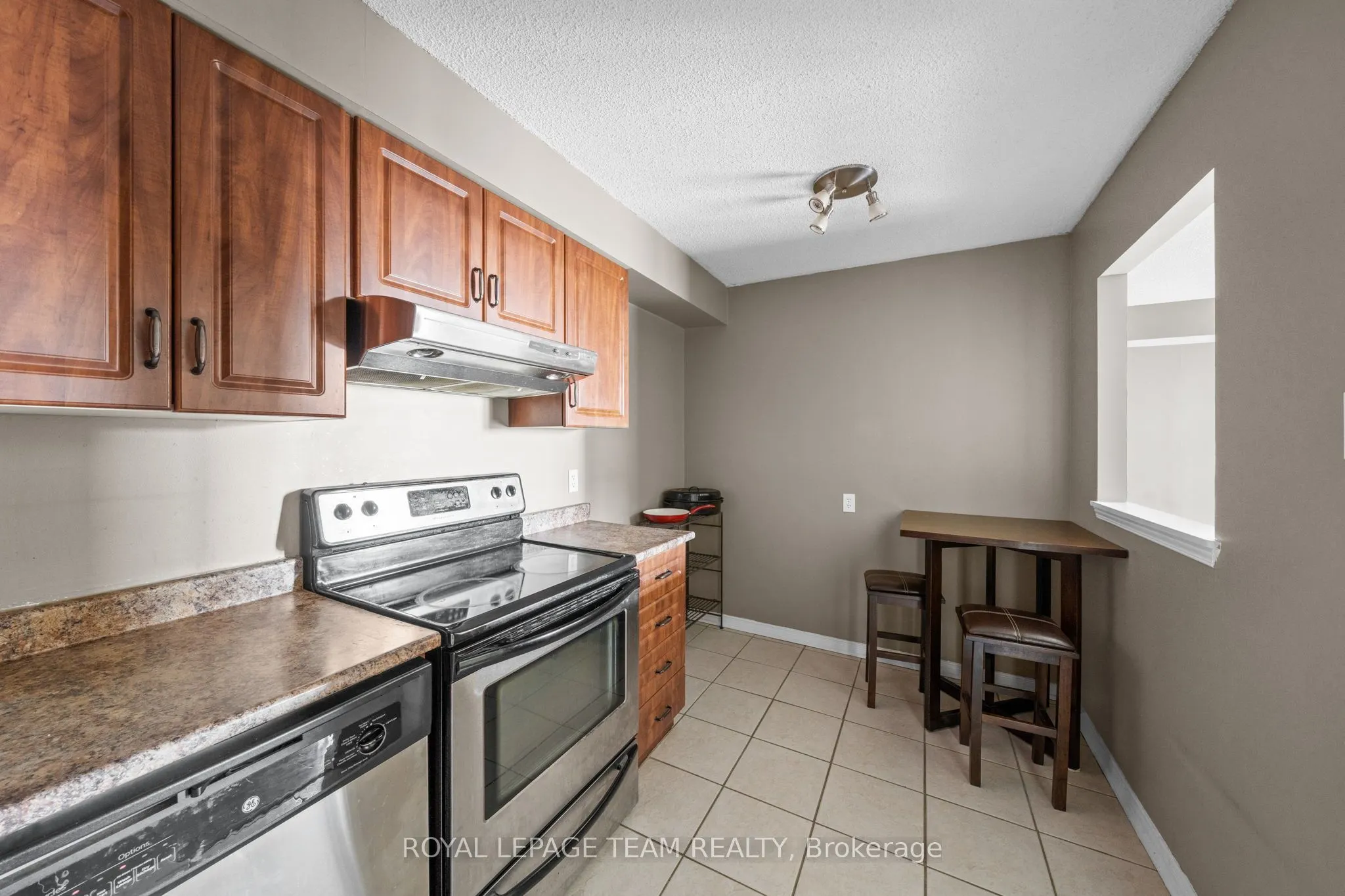 199 Kent Street #1705