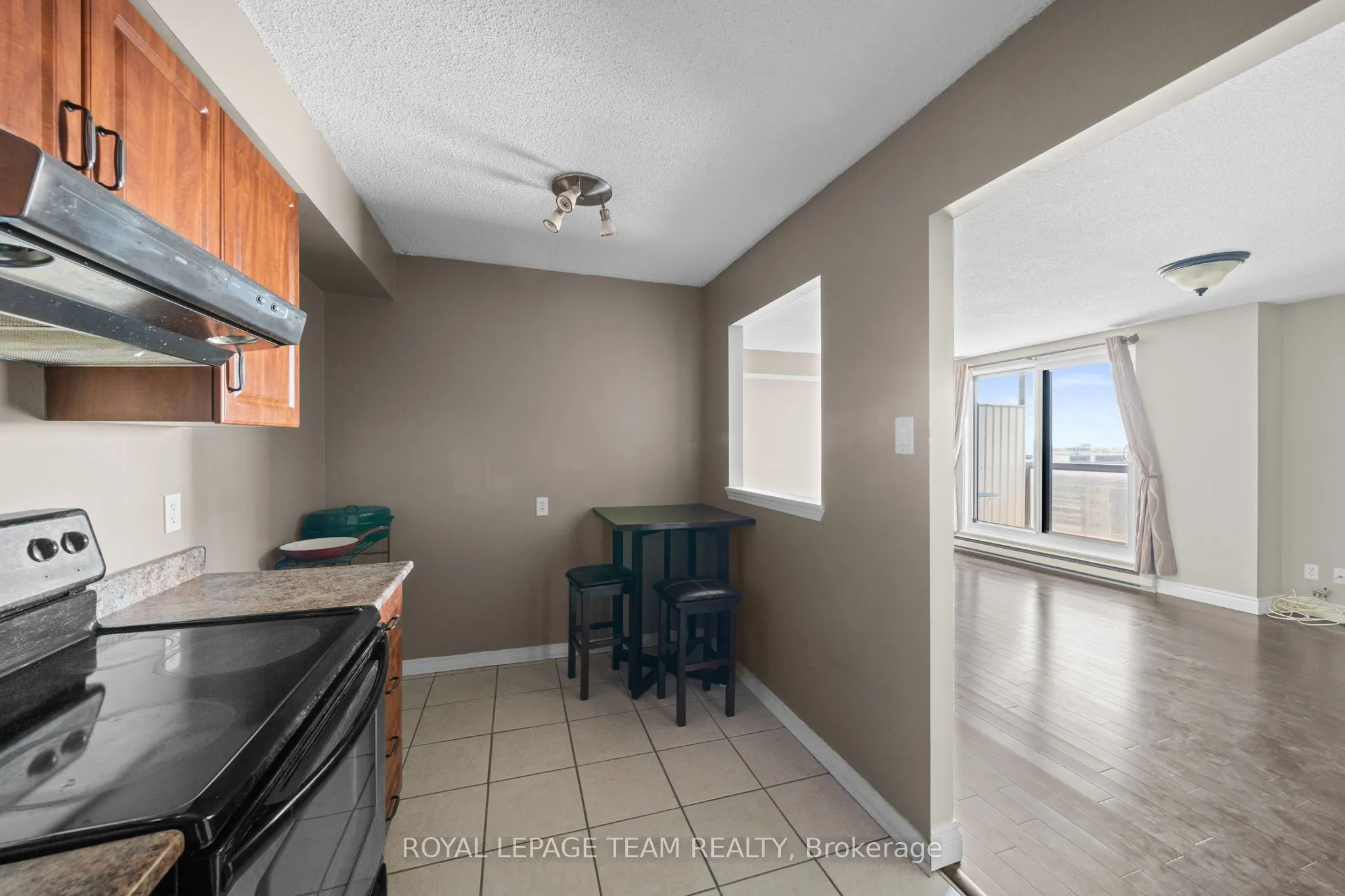 199 Kent Street #1705