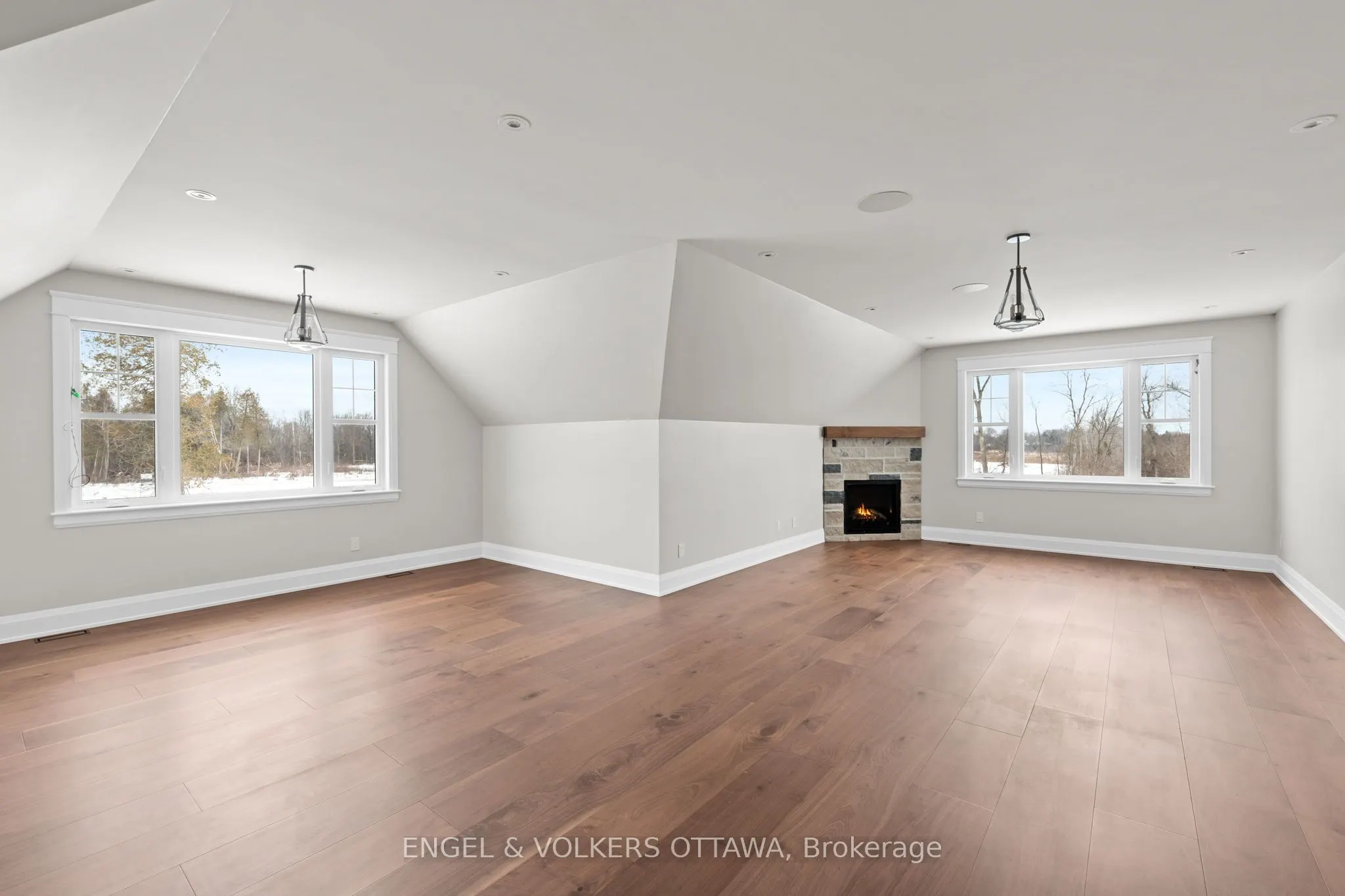 432 Ashbee Court