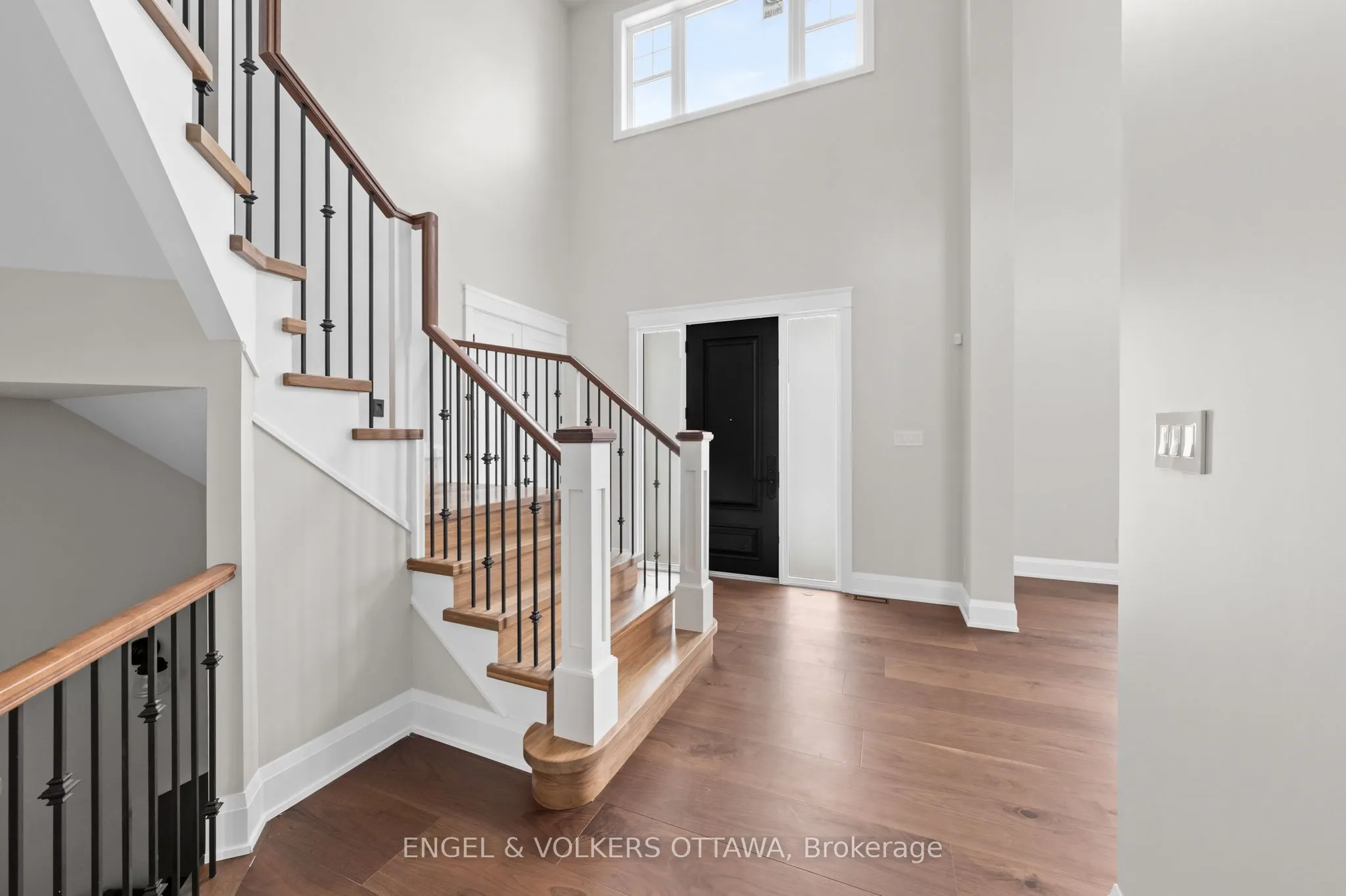 432 Ashbee Court