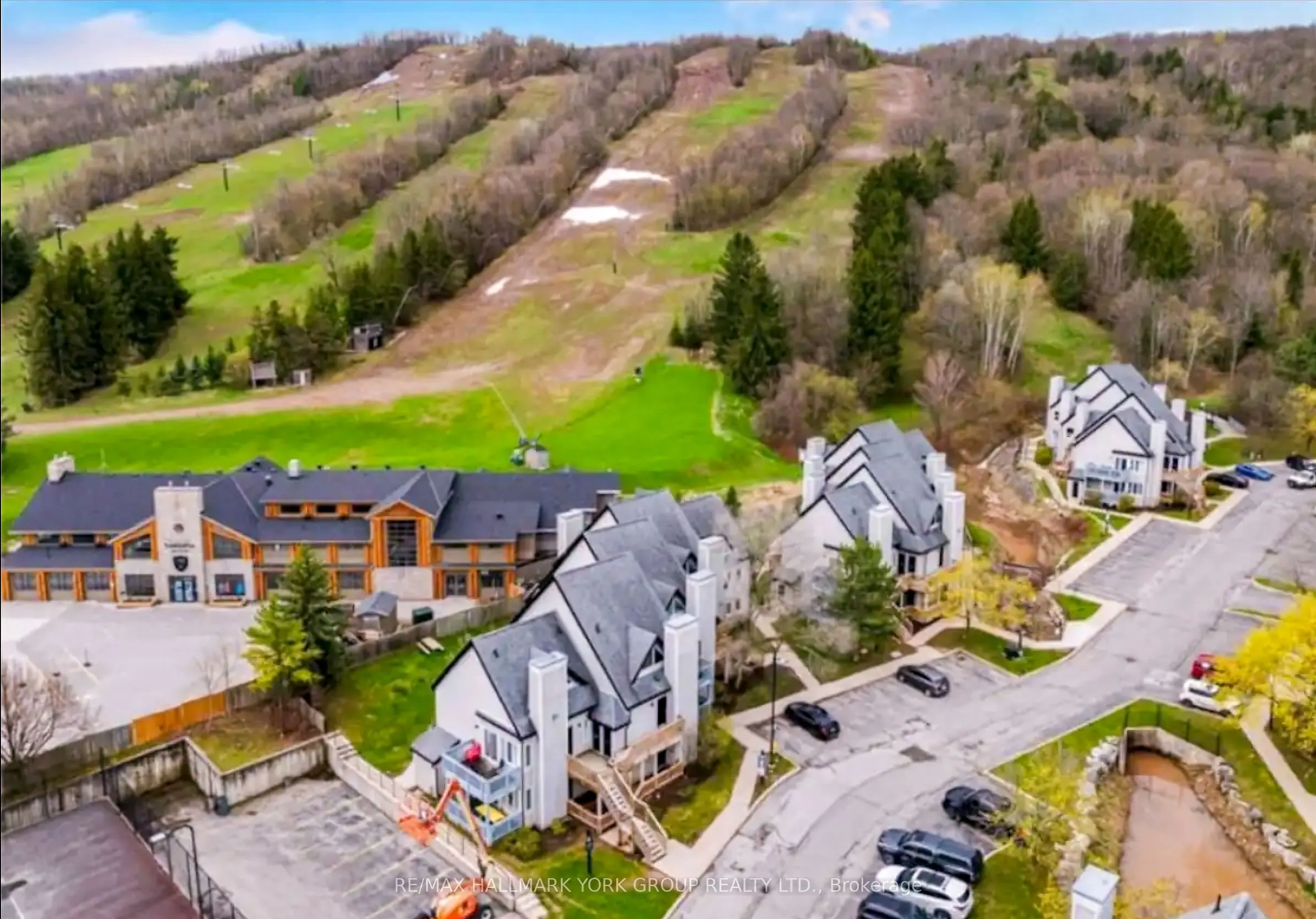 796468 19 Grey Road #514