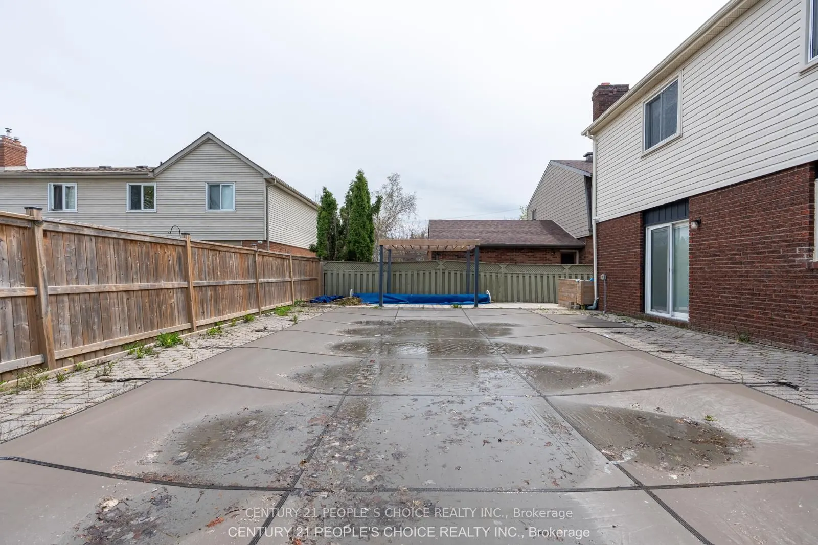 218 Angeline Street N