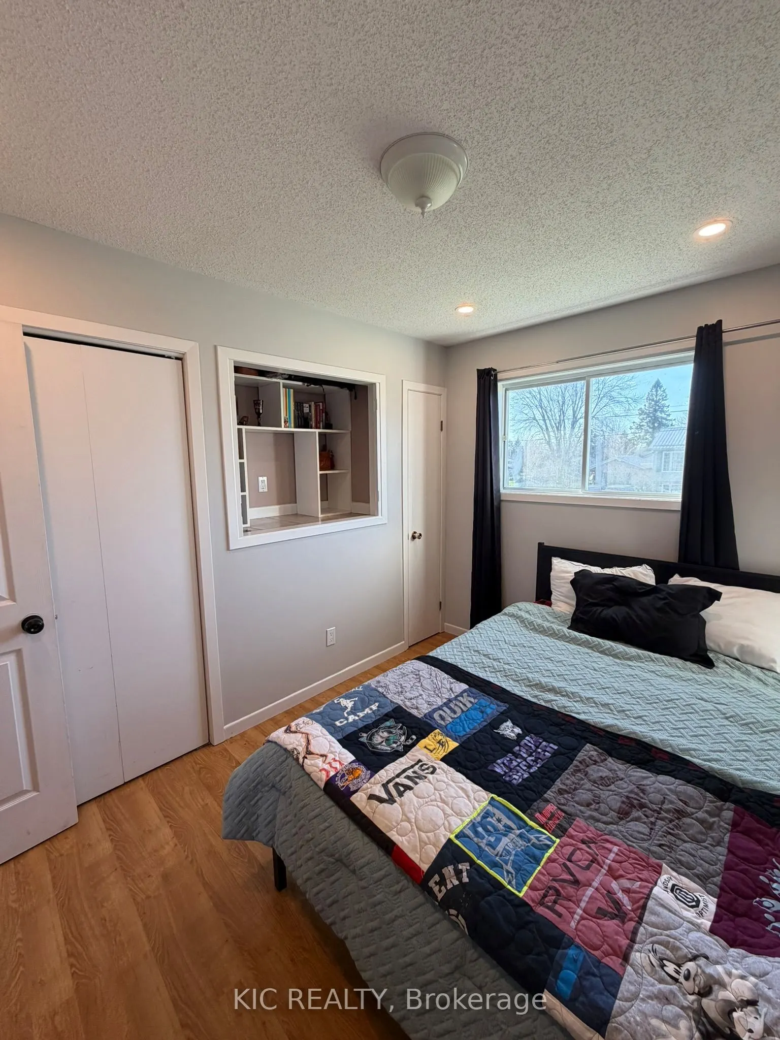 3 Creekside Drive