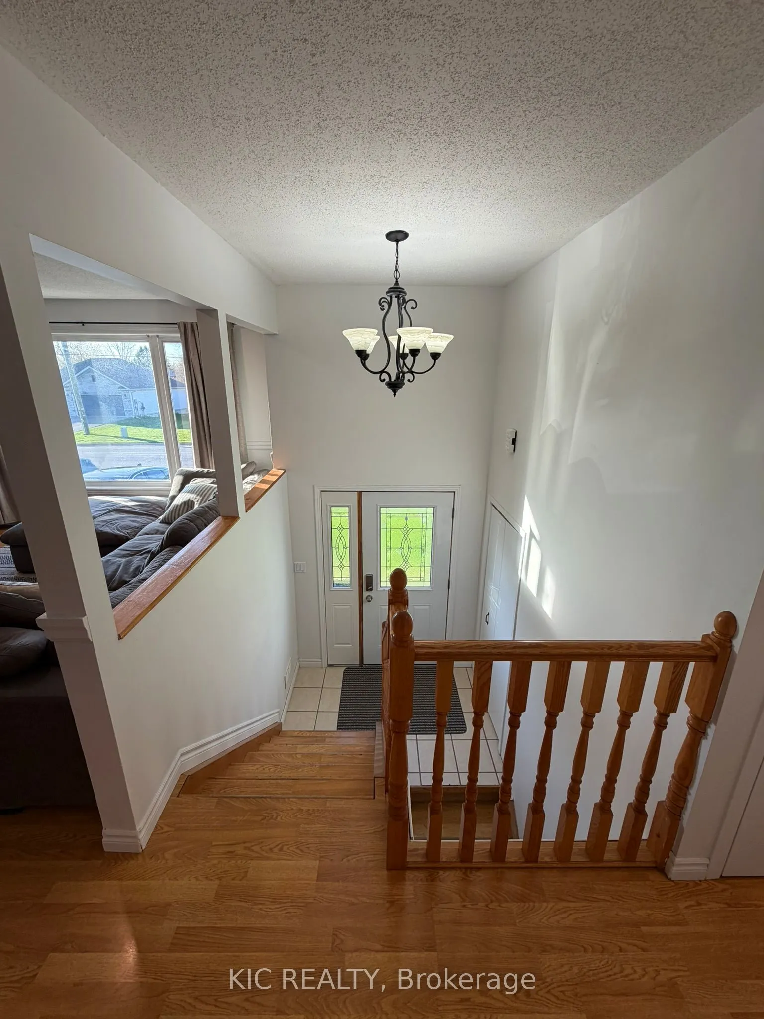 3 Creekside Drive