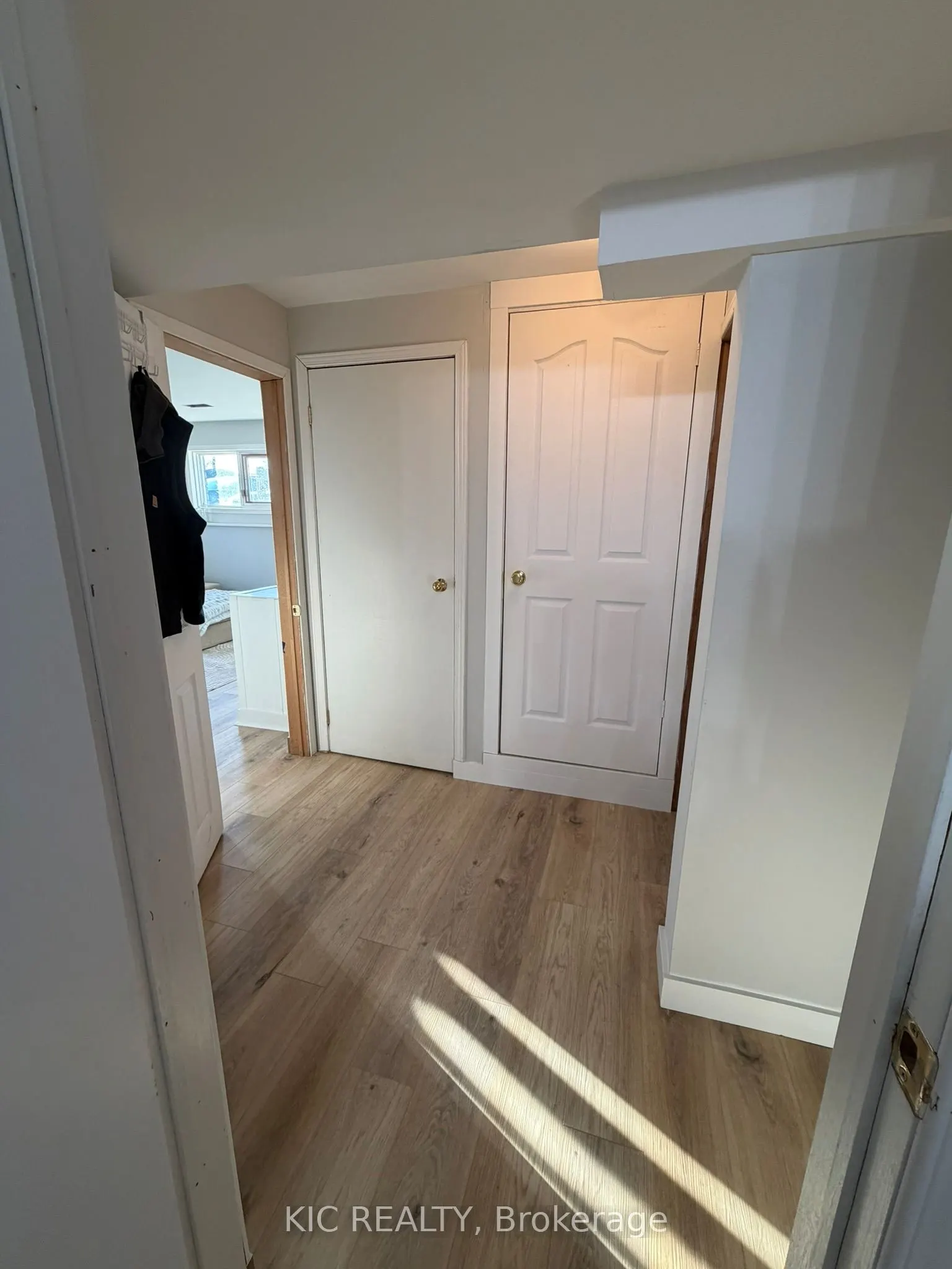 3 Creekside Drive