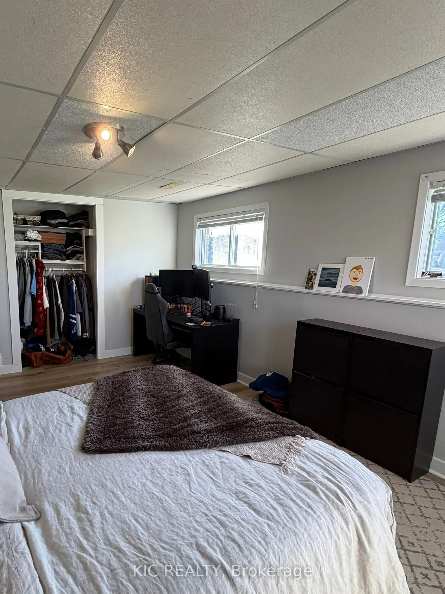 3 Creekside Drive