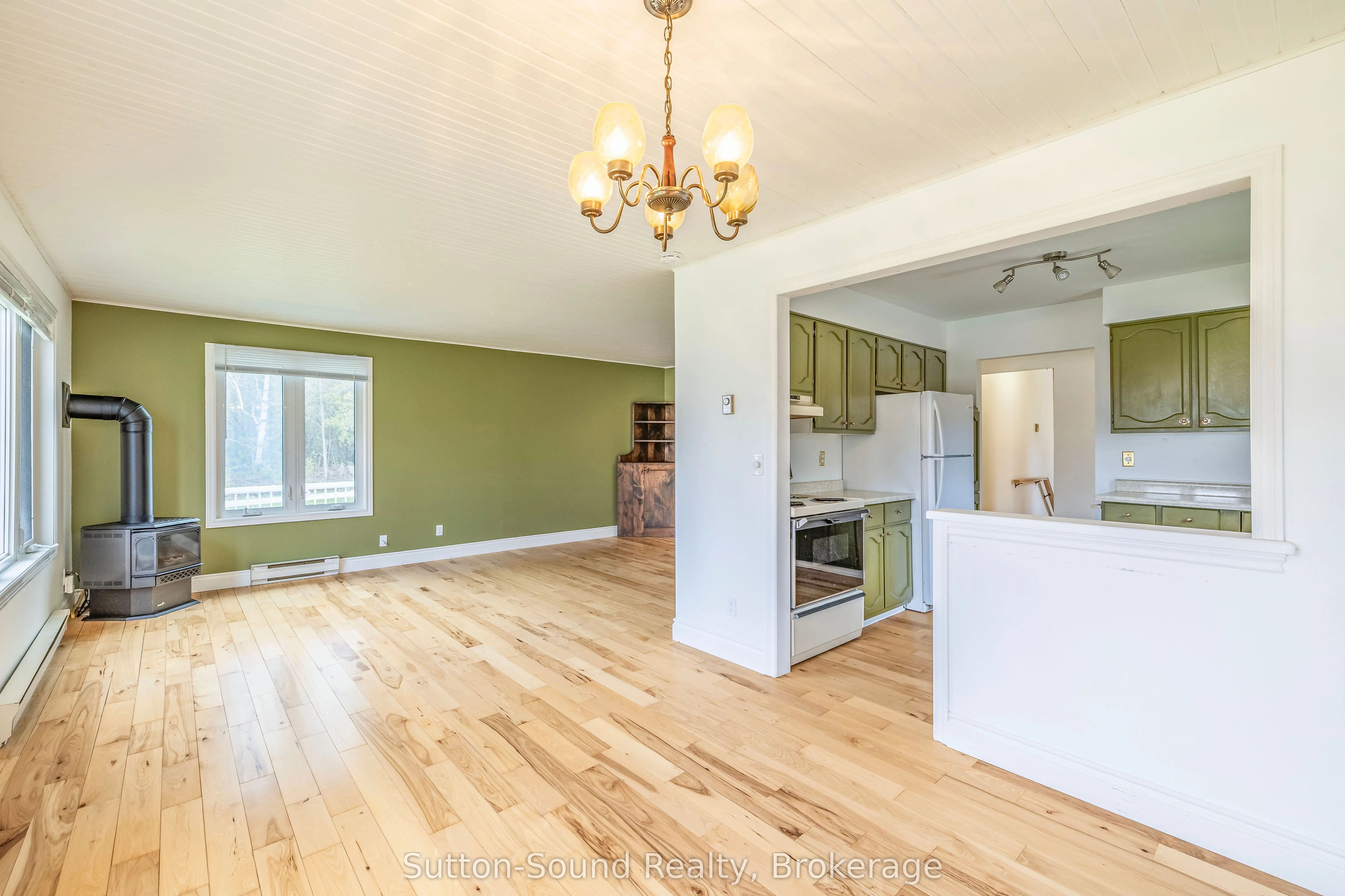 125 Paradise Bay Road