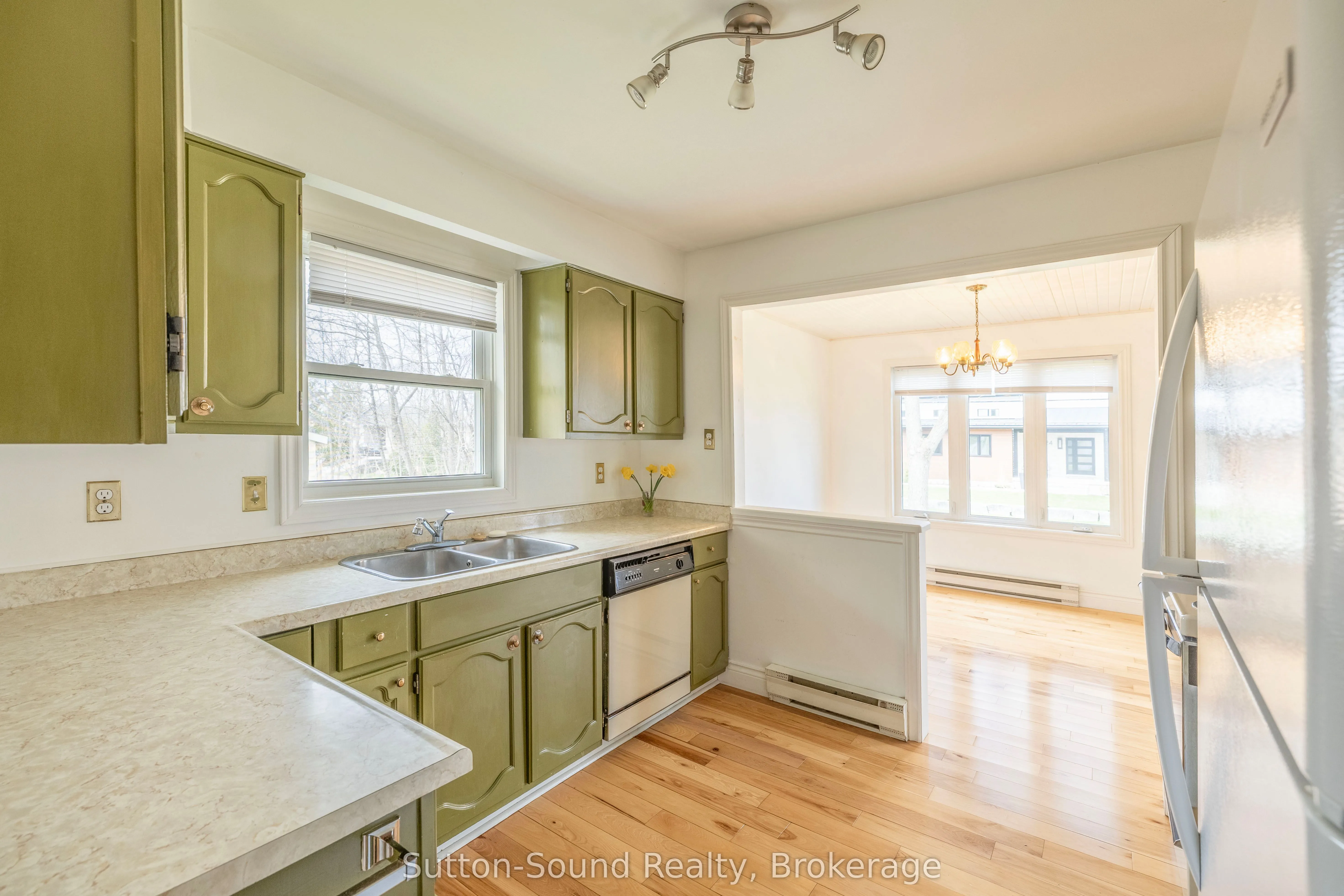 125 Paradise Bay Road