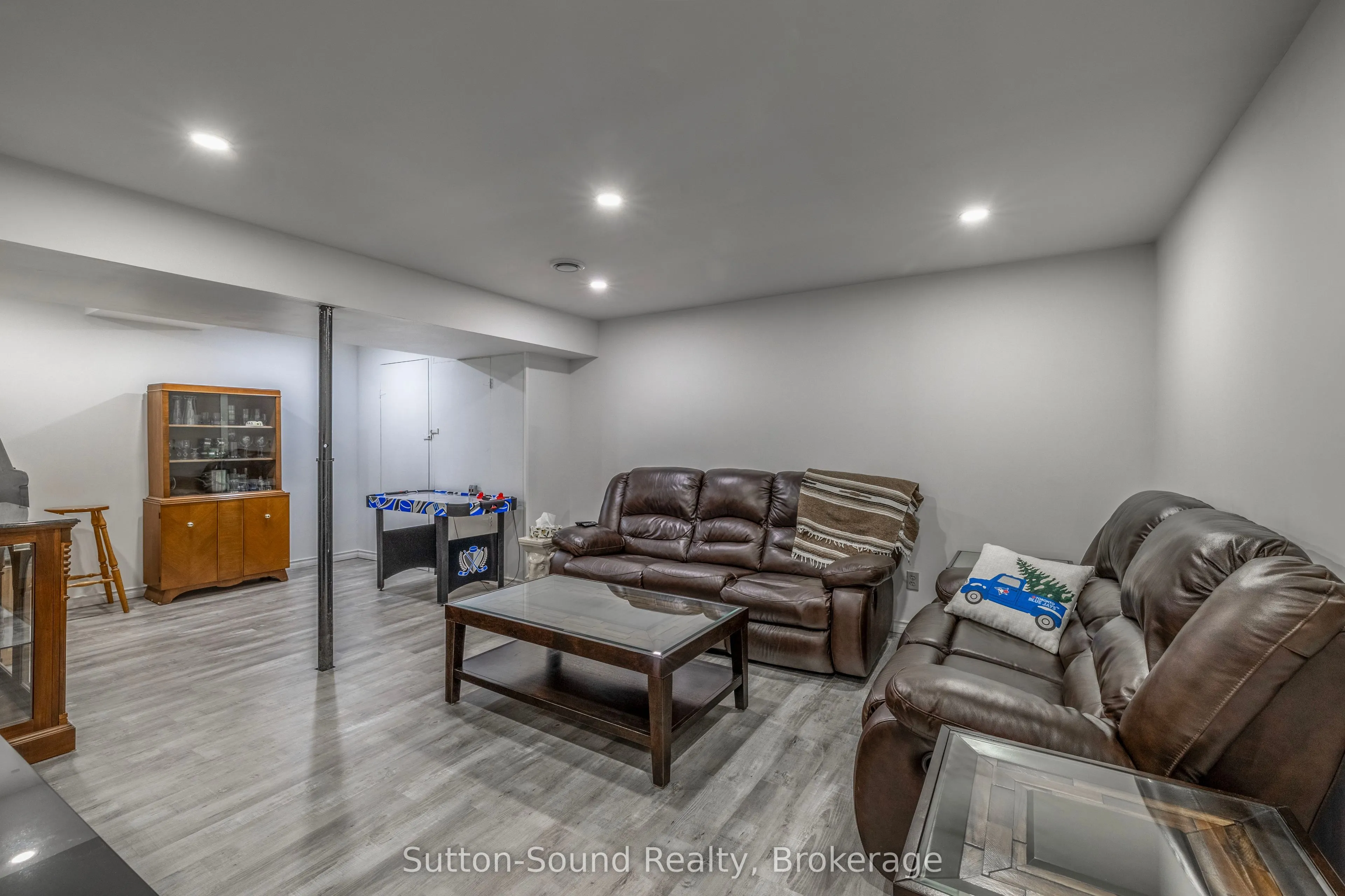 625 Mallory Beach Road