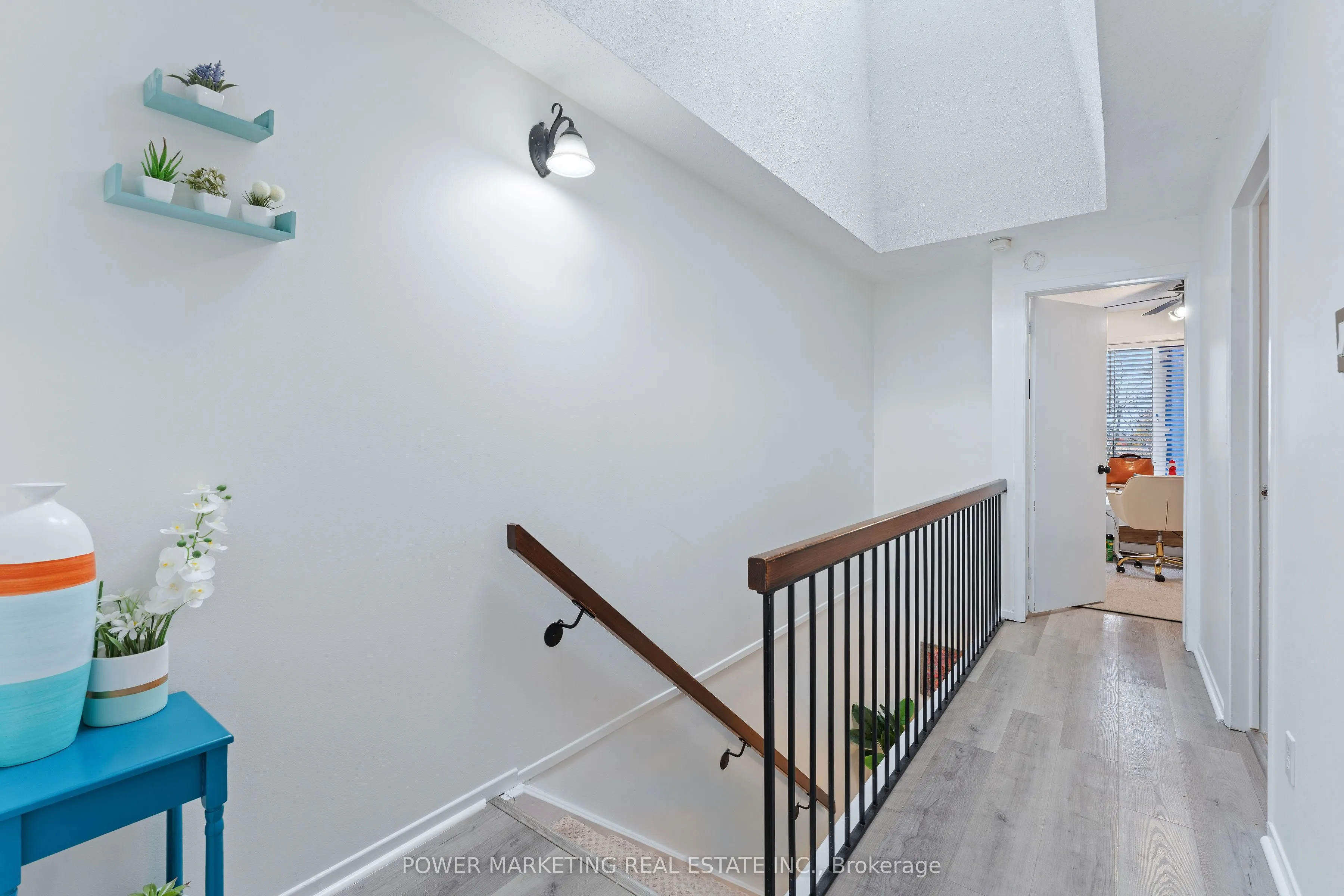 6702 Jeanne D'arc Boulevard N #B