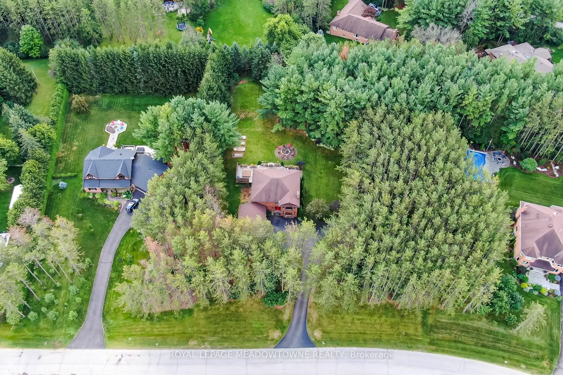 4 Pine Ridge Road