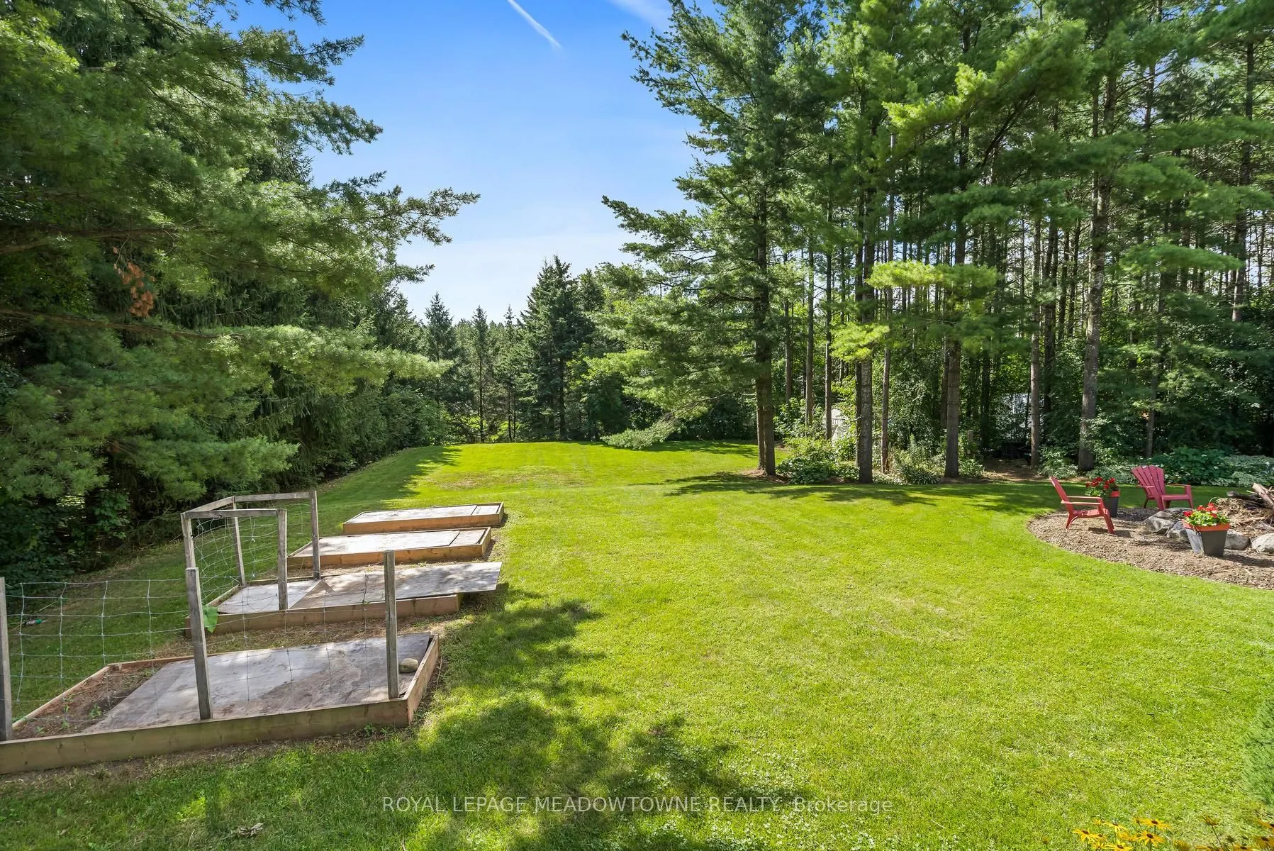 4 Pine Ridge Road