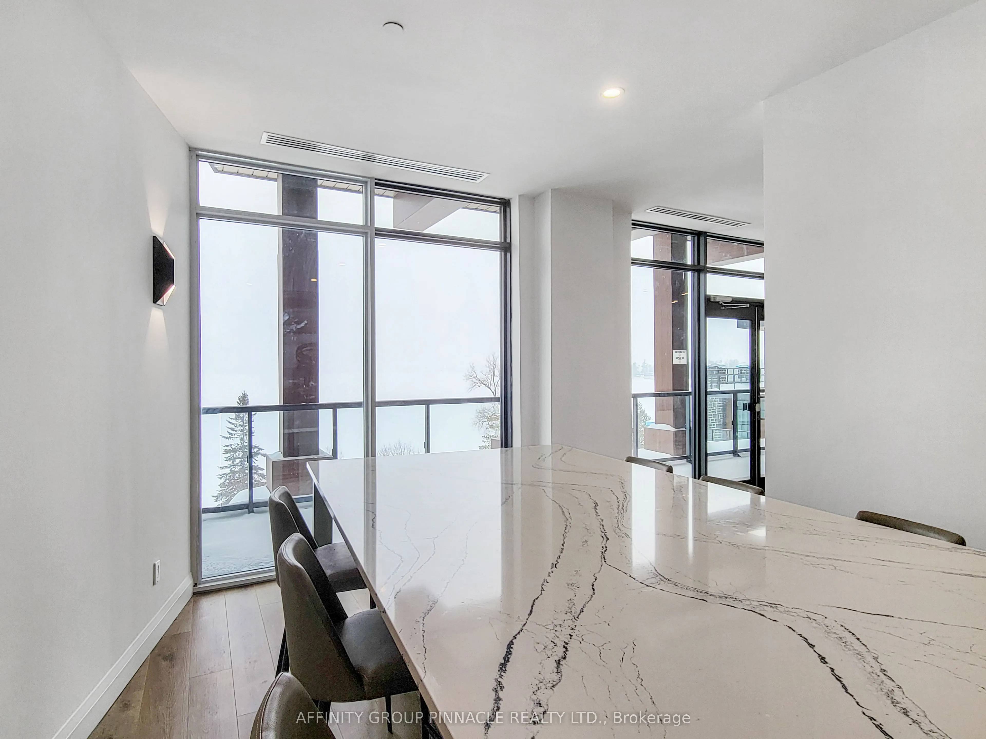 99 Louisa Street #201