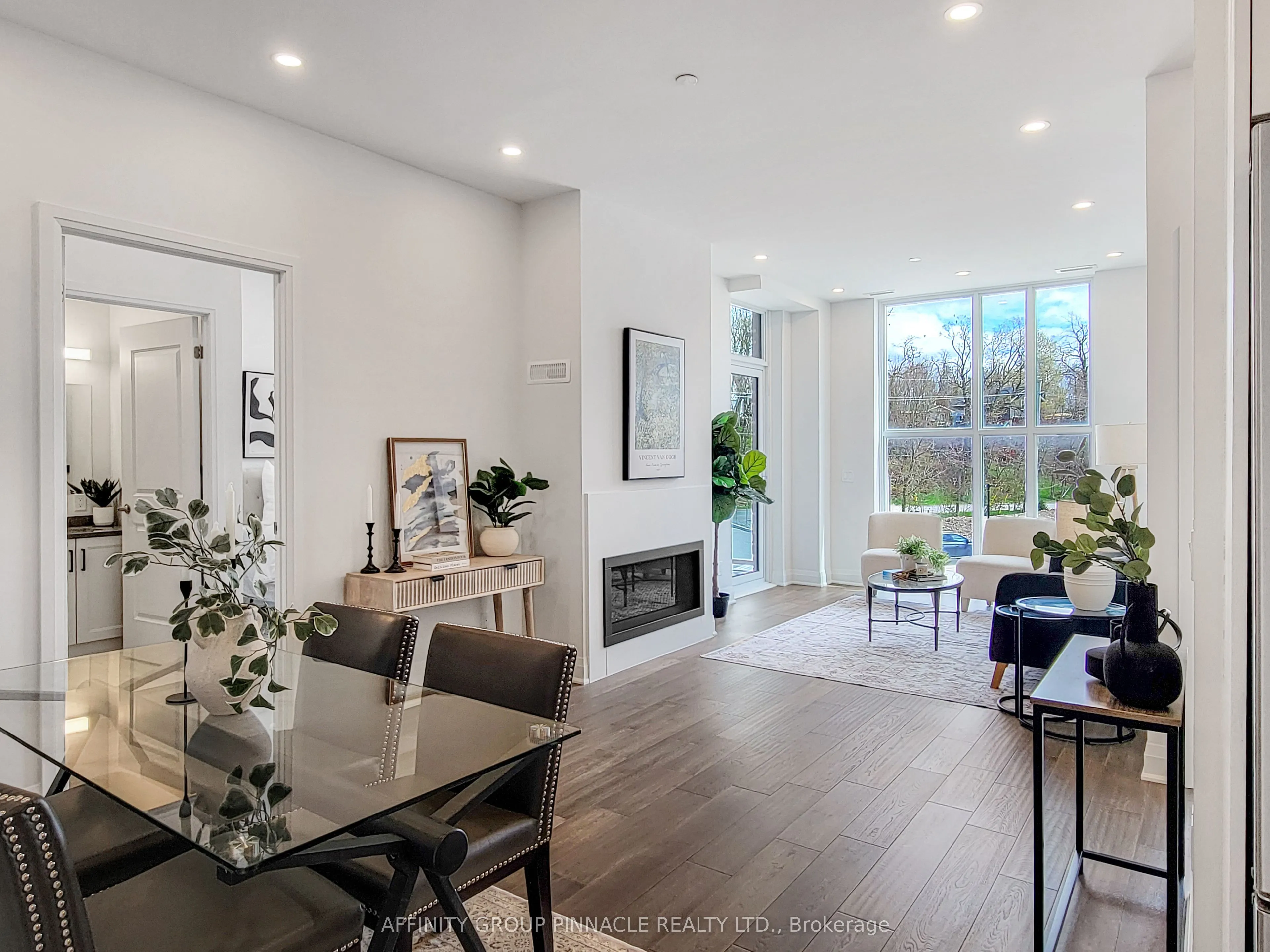 99 Louisa Street #201