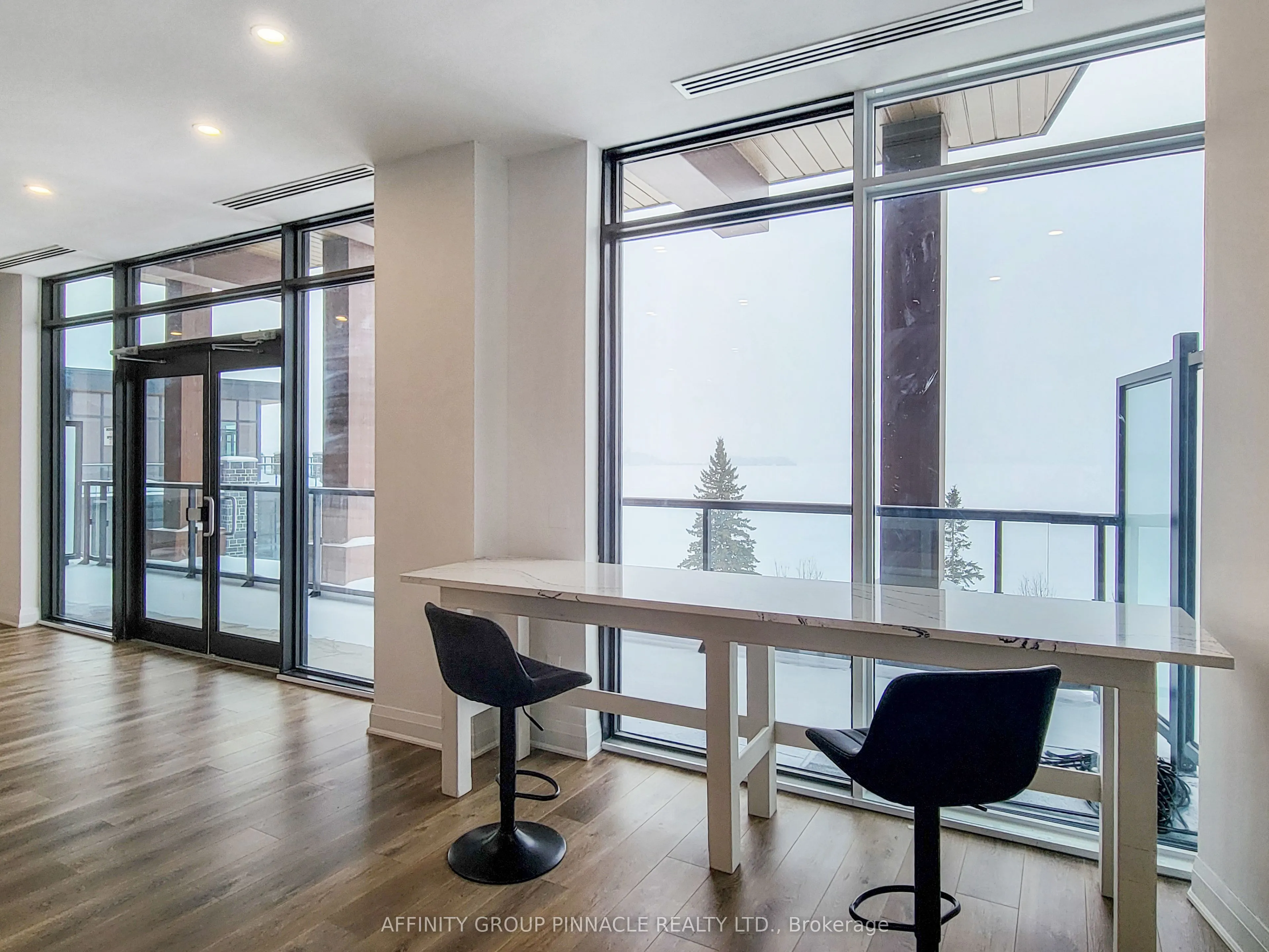 99 Louisa Street #201