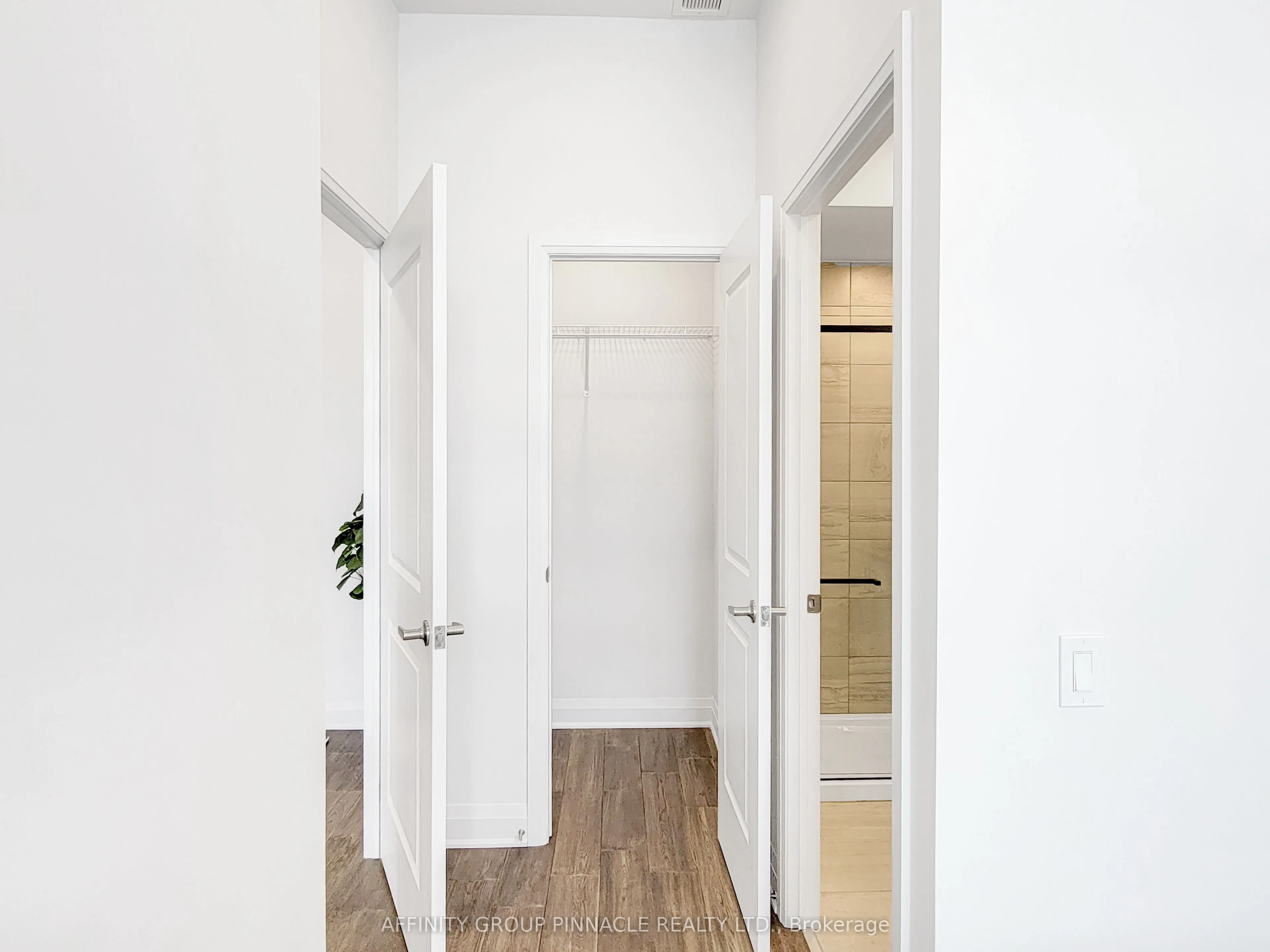 99 Louisa Street #201