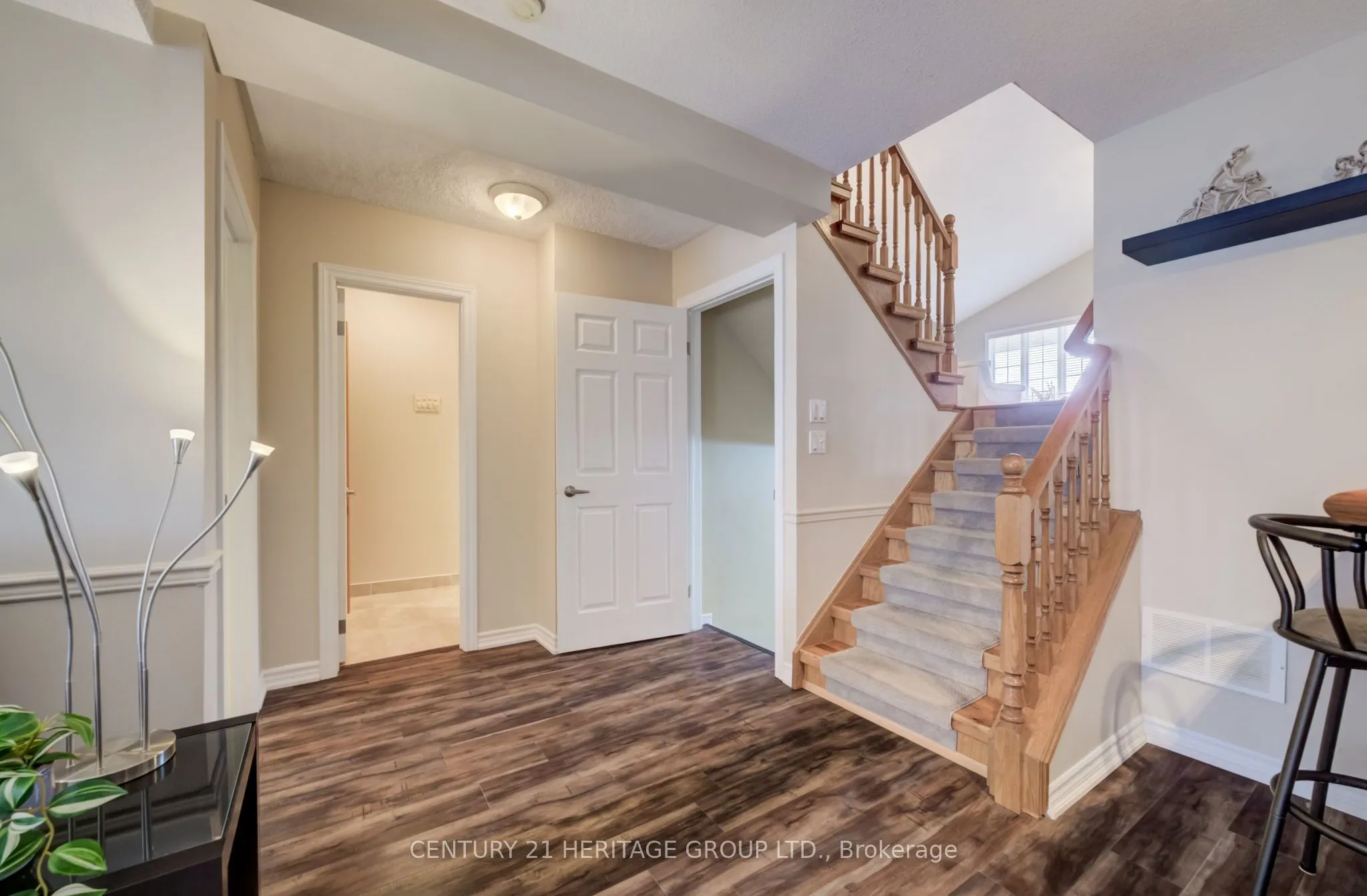 546 Jerseyville Road W
