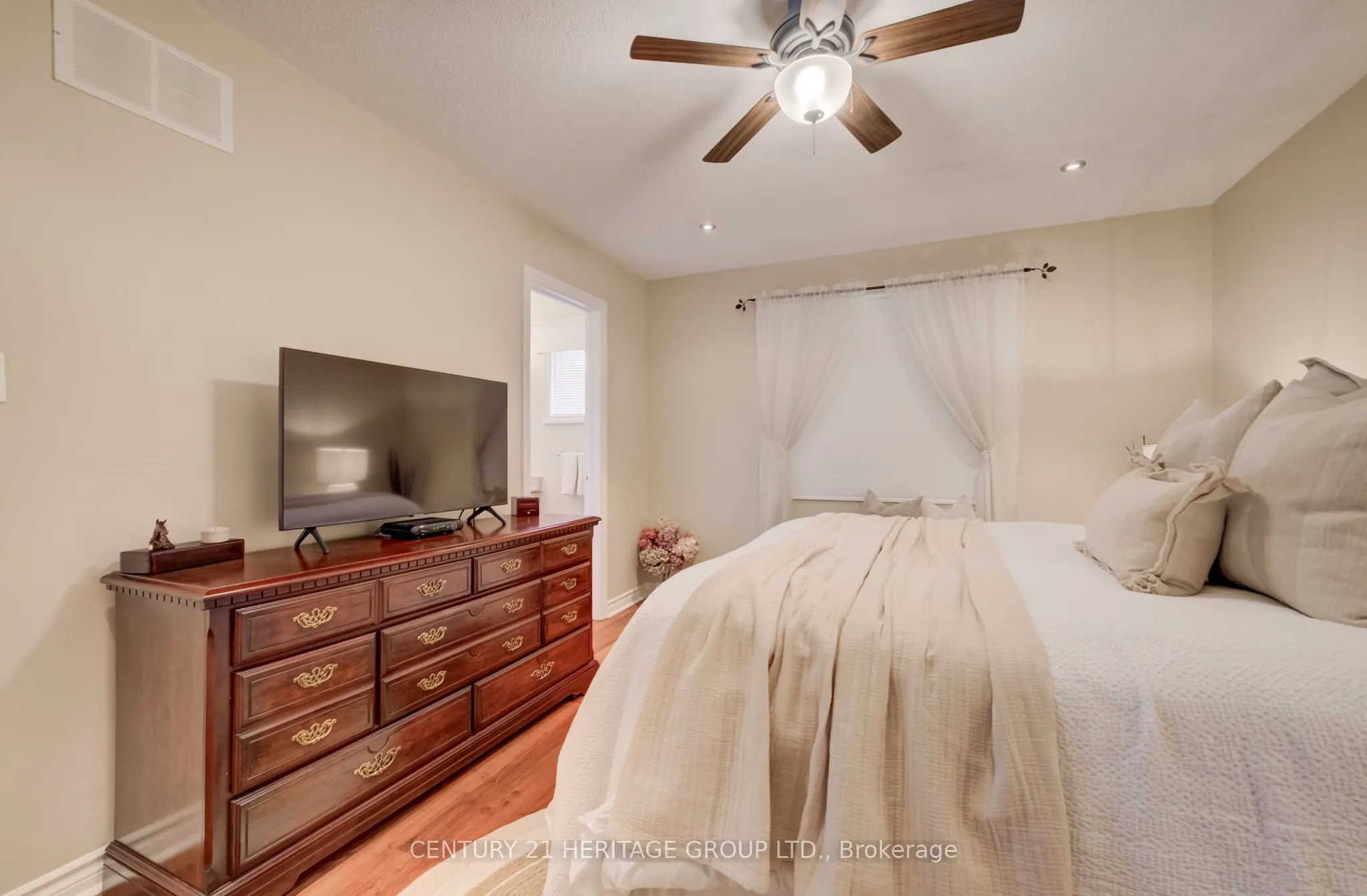 546 Jerseyville Road W